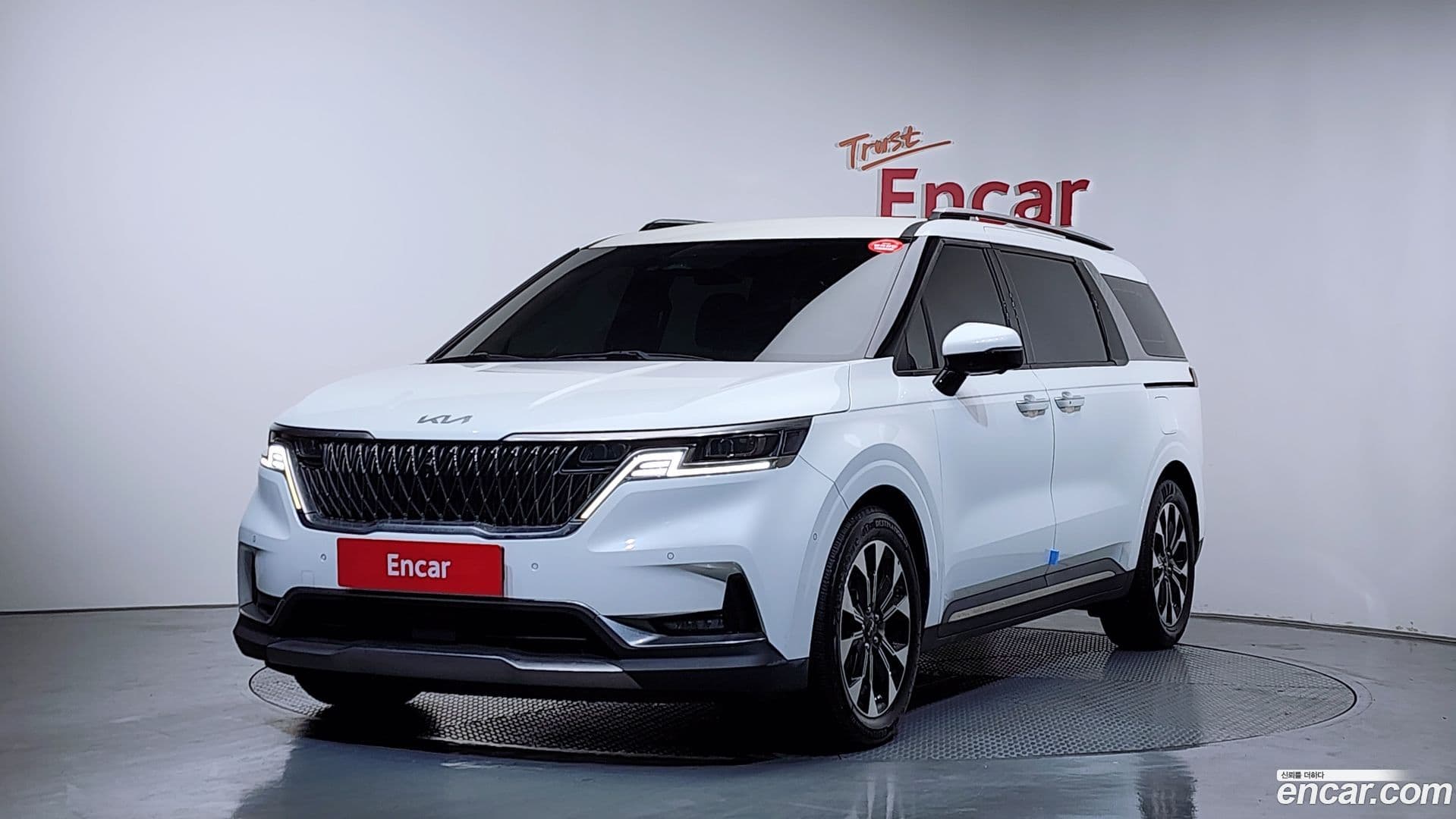 Main__Slider__Photo:Canival Kia 2022.5-0