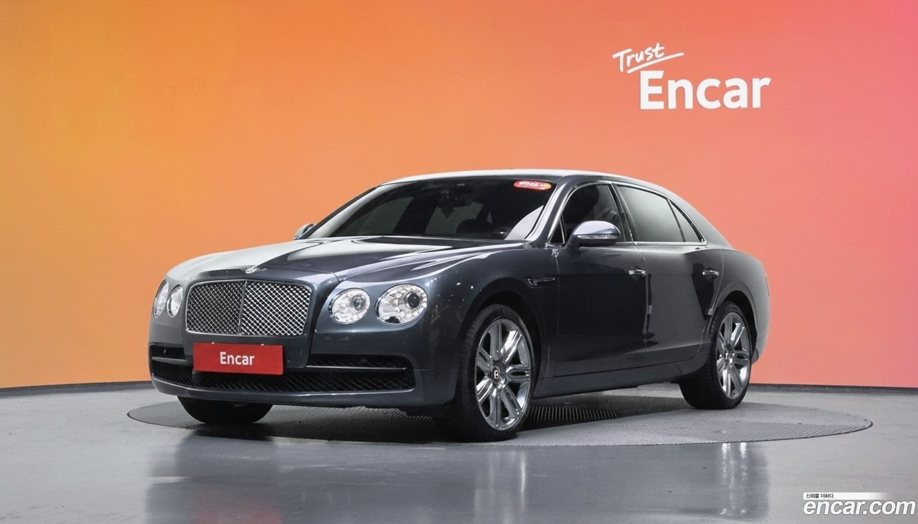 Main__Slider__Photo:Flying Spur Bentley 2018.3-0