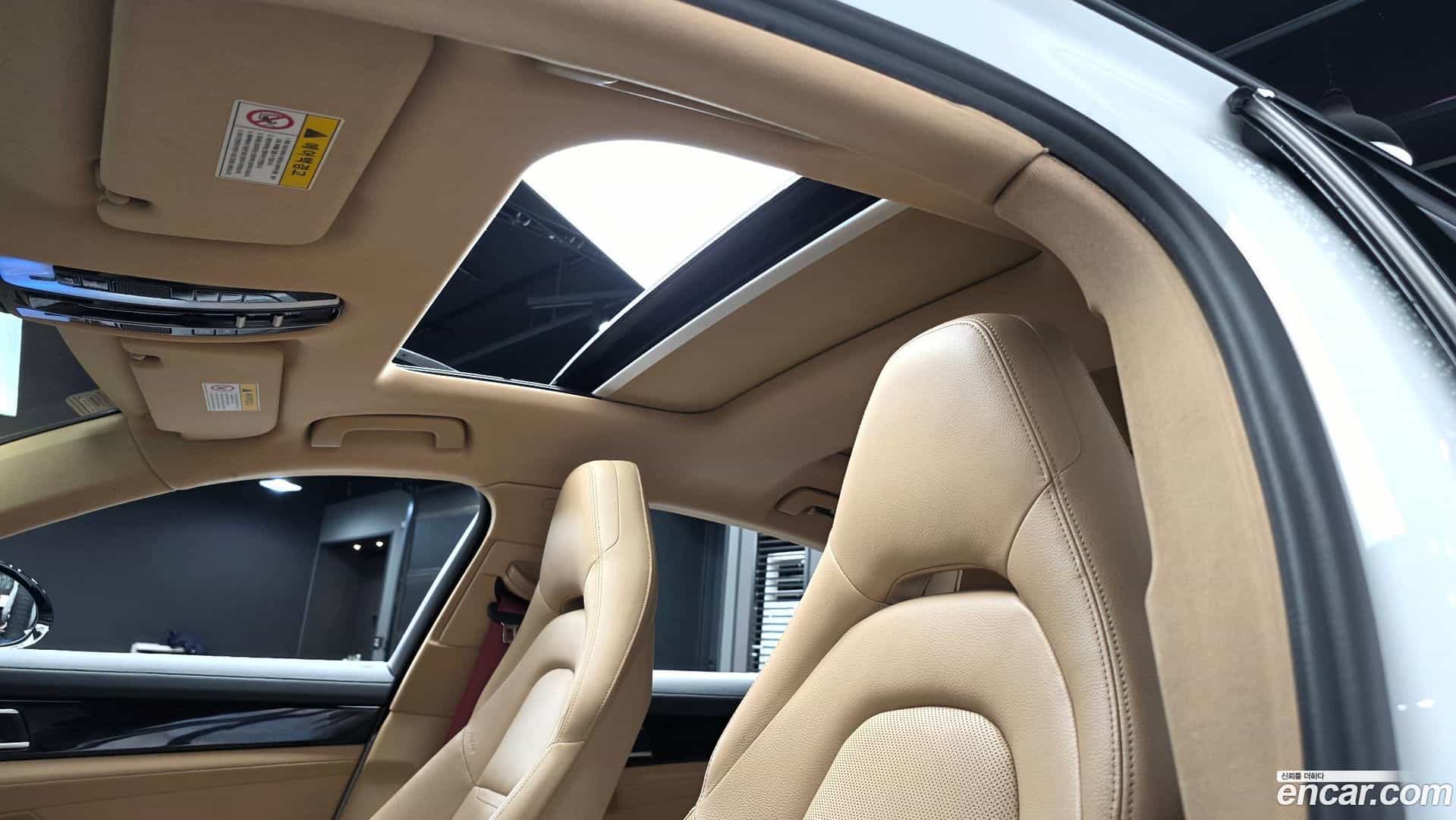 Panamera Porsche 2018.7-OPTION-020