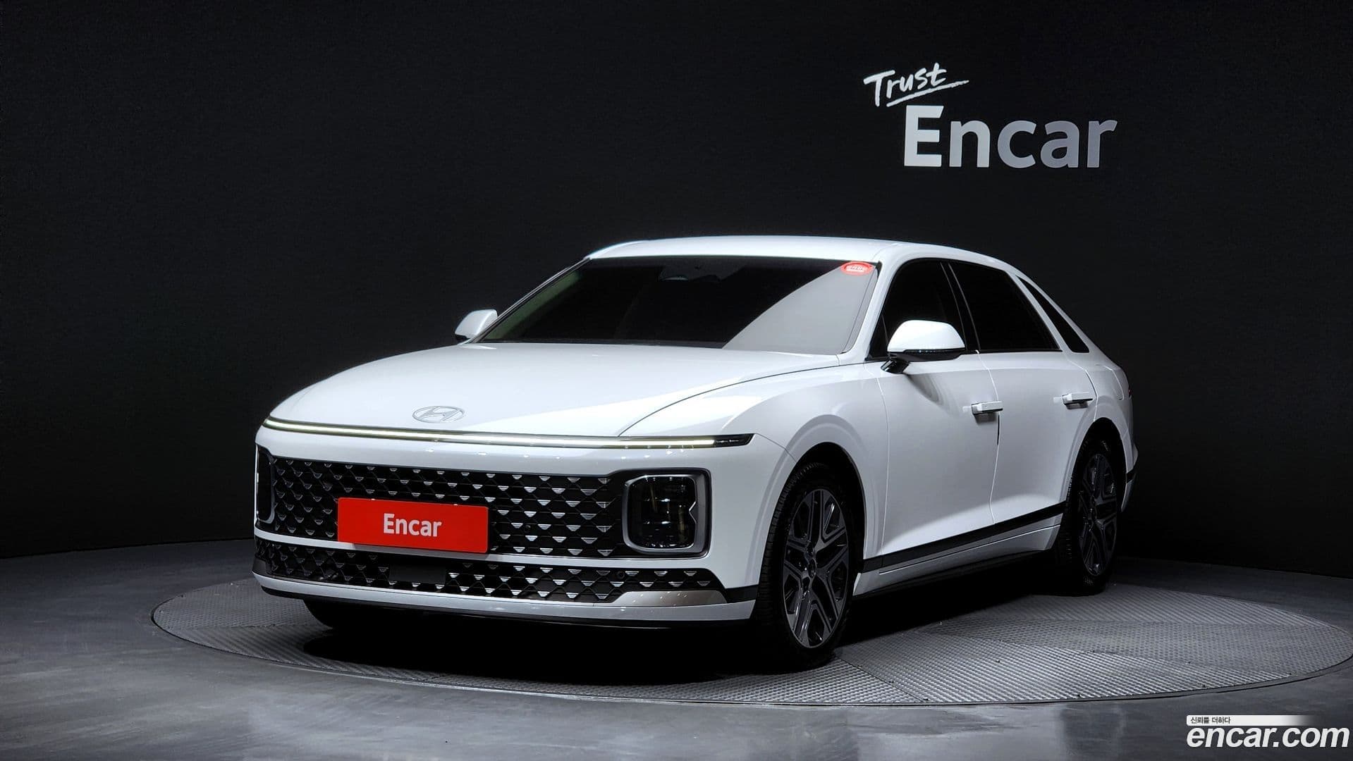 Main__Slider__Photo:Grandeur Hyundai 2025.11-0