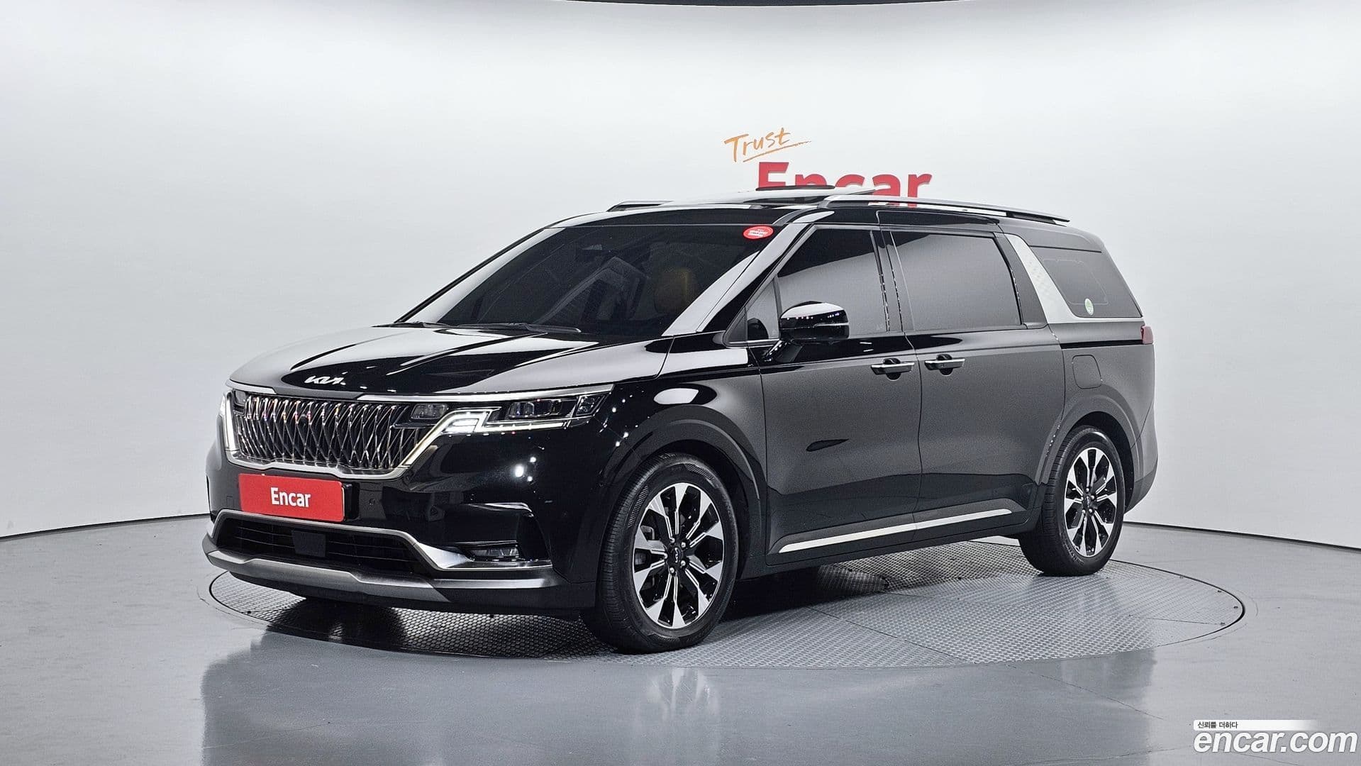 Main__Slider__Photo:Canival Kia 2022.9-0