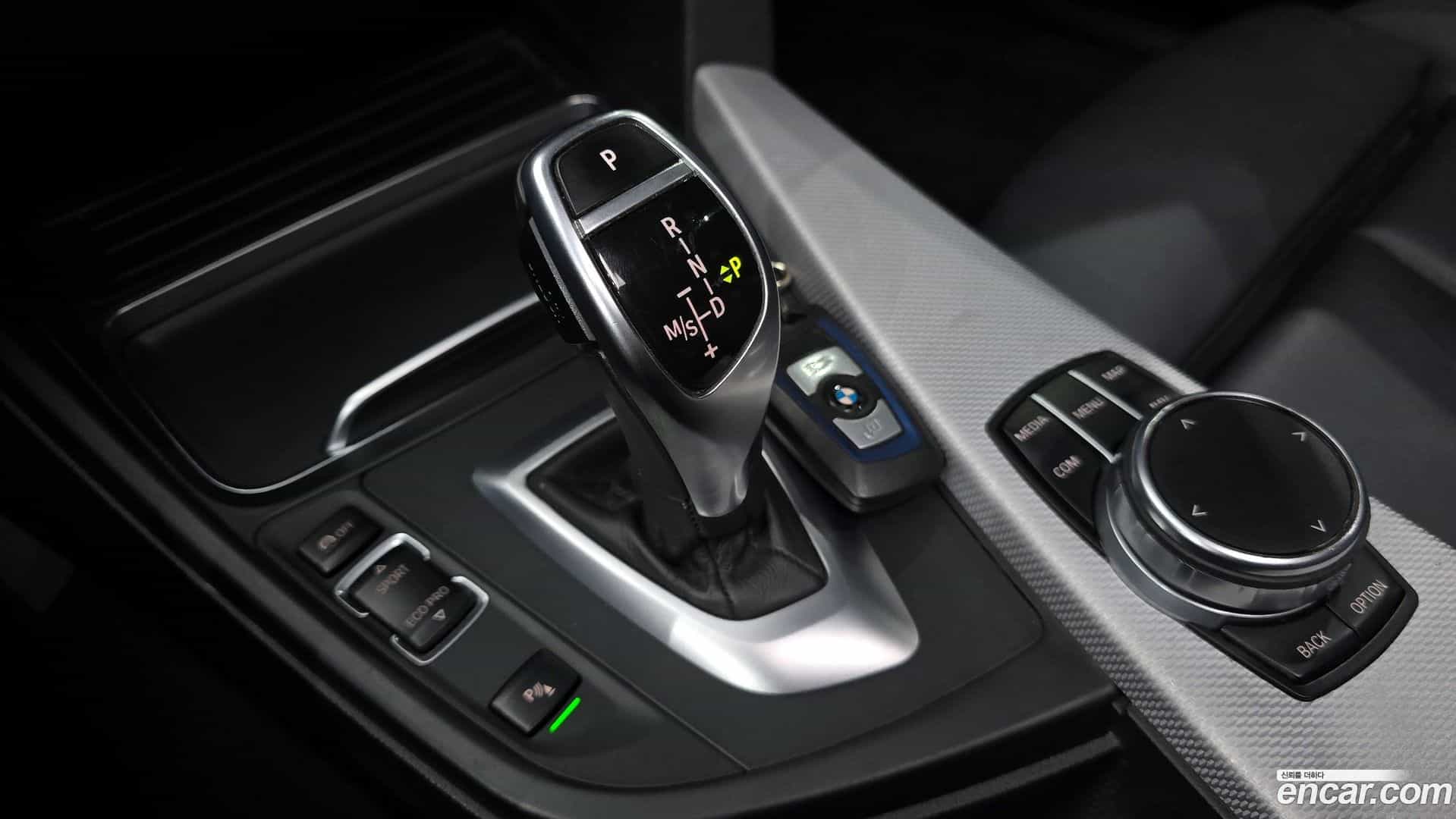 3-Series BMW 2017.4-INNER-009