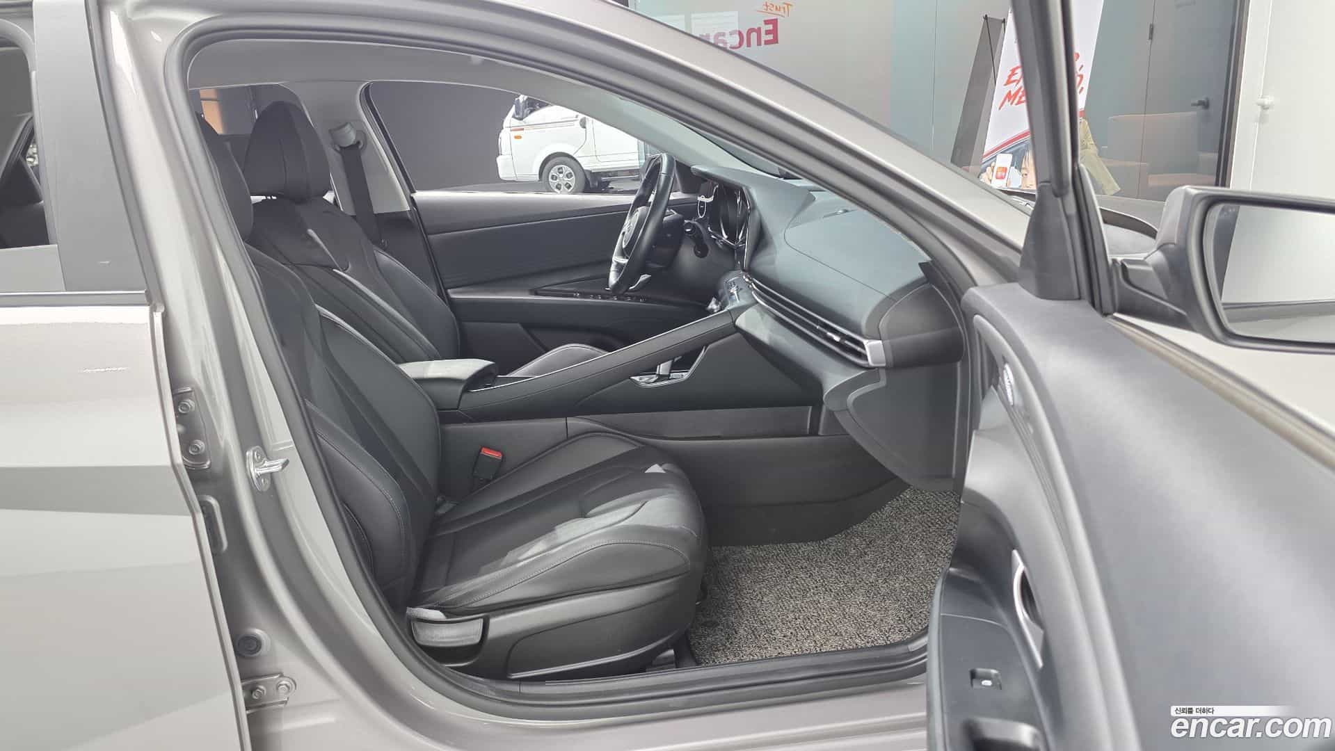 AVANTE Hyundai 2020.3-INNER-010