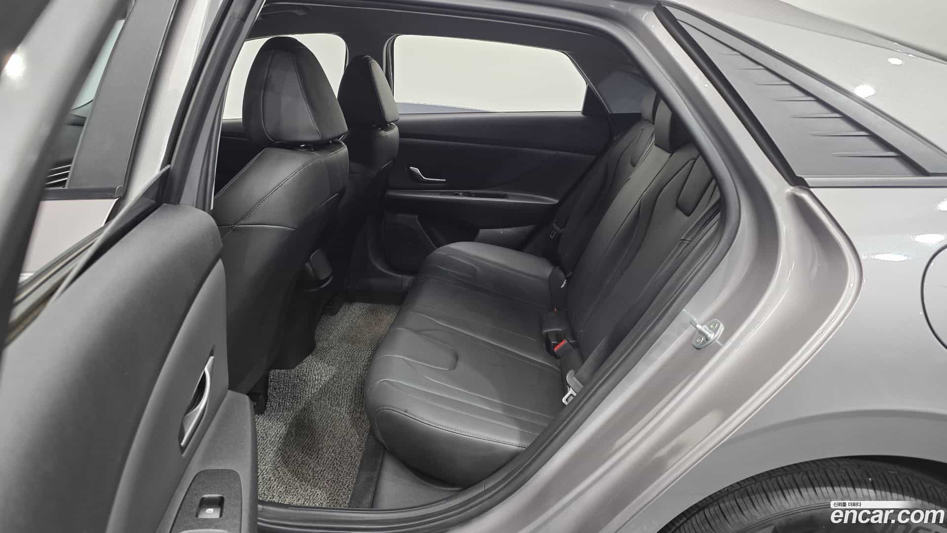 AVANTE Hyundai 2020.3-OPTION-016