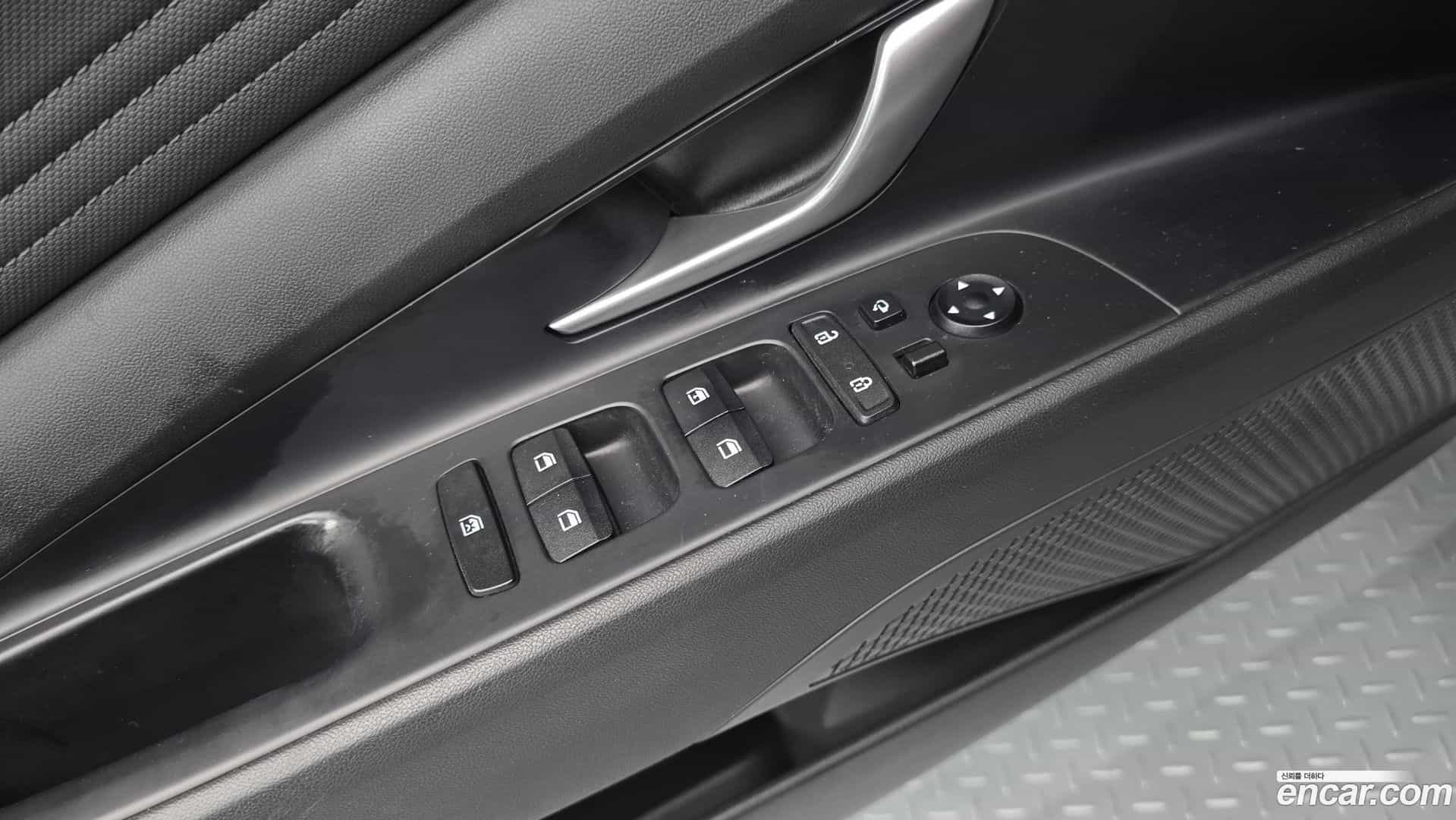 AVANTE Hyundai 2020.3-OPTION-021