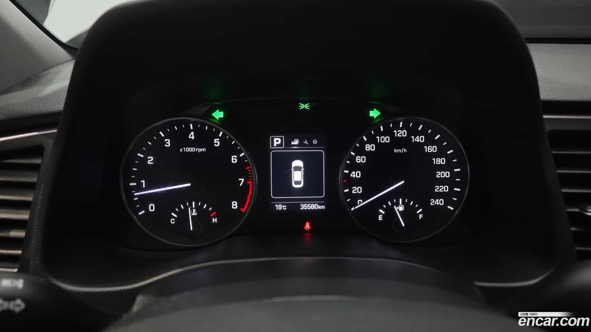 AVANTE Hyundai 2018.3-INNER-008
