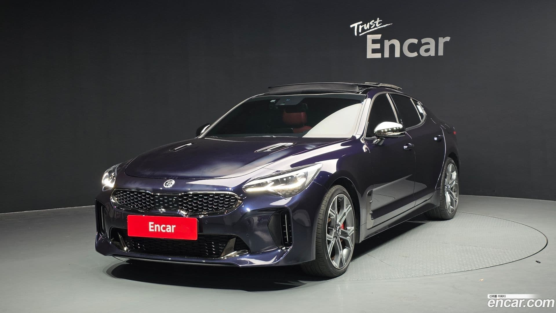 Main__Slider__Photo:Stinger Kia 2019.5-0