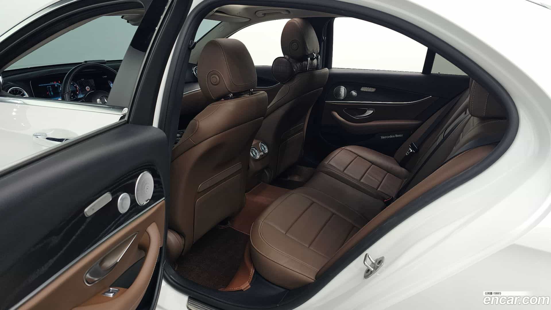E-Class Mercedes-Benz 2020.4-OPTION-016