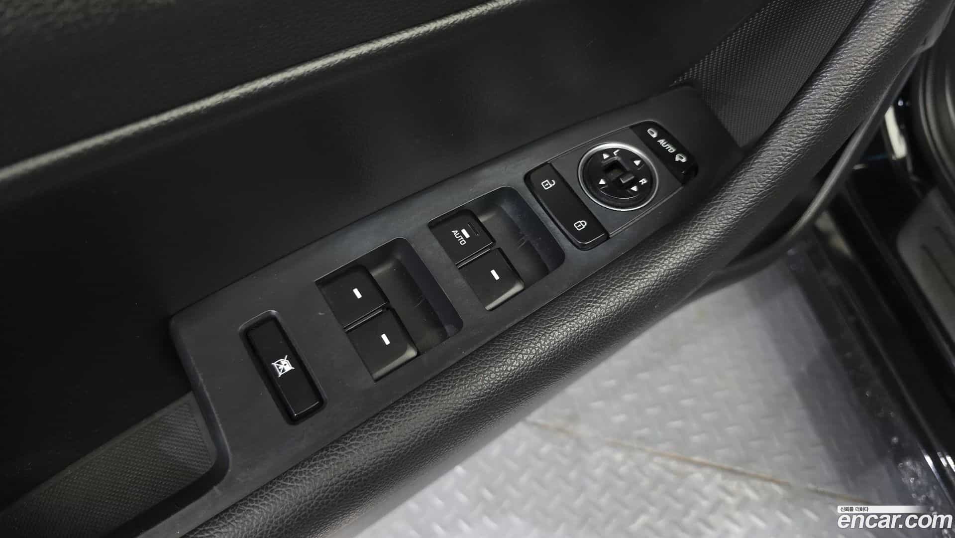 Sonata Hyundai 2017.2-OPTION-018