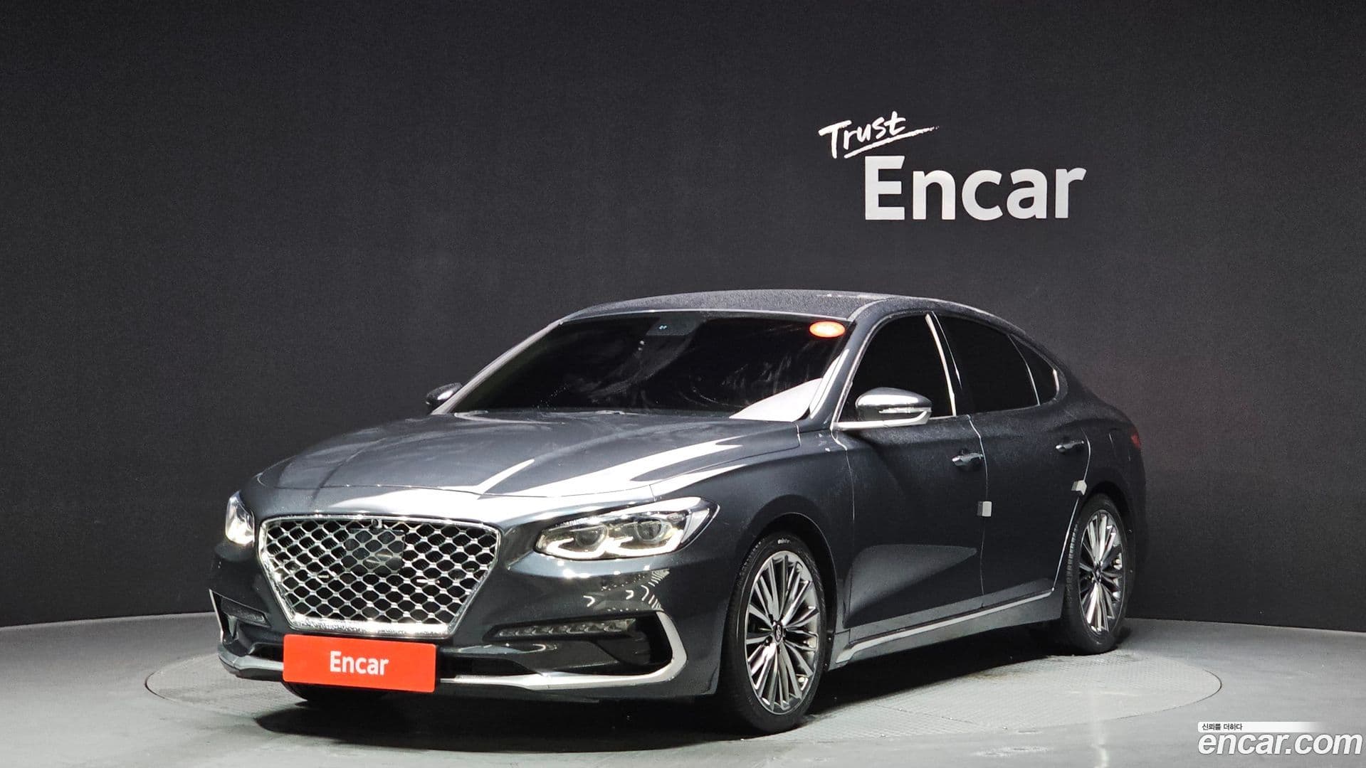 Main__Slider__Photo:Grandeur Hyundai 2018.1-0
