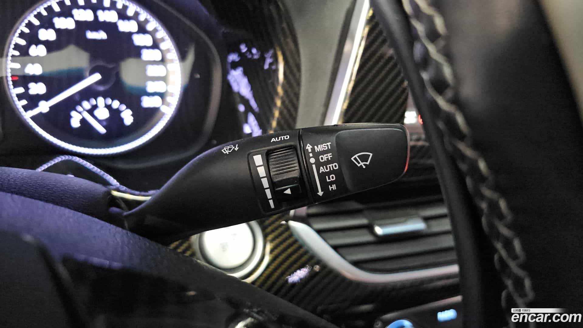 Grandeur Hyundai 2018.1-OPTION-018