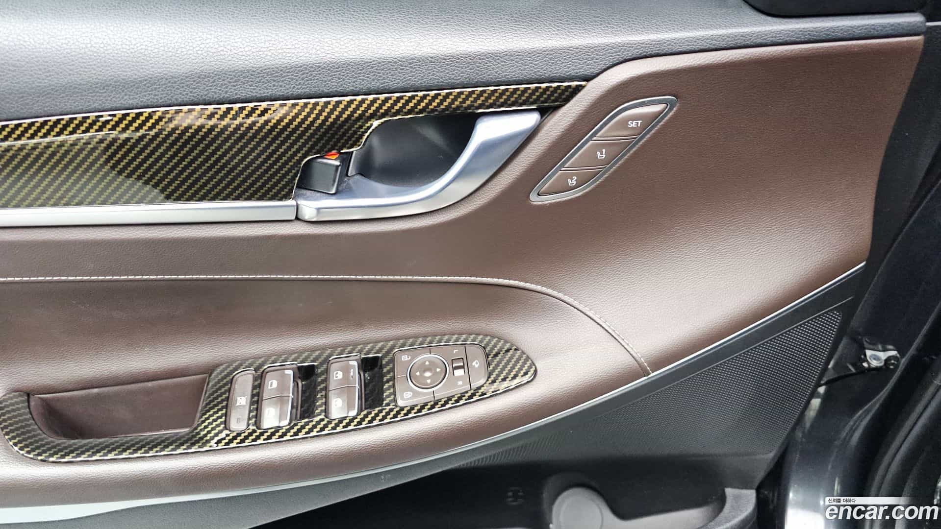 Grandeur Hyundai 2018.1-OPTION-020