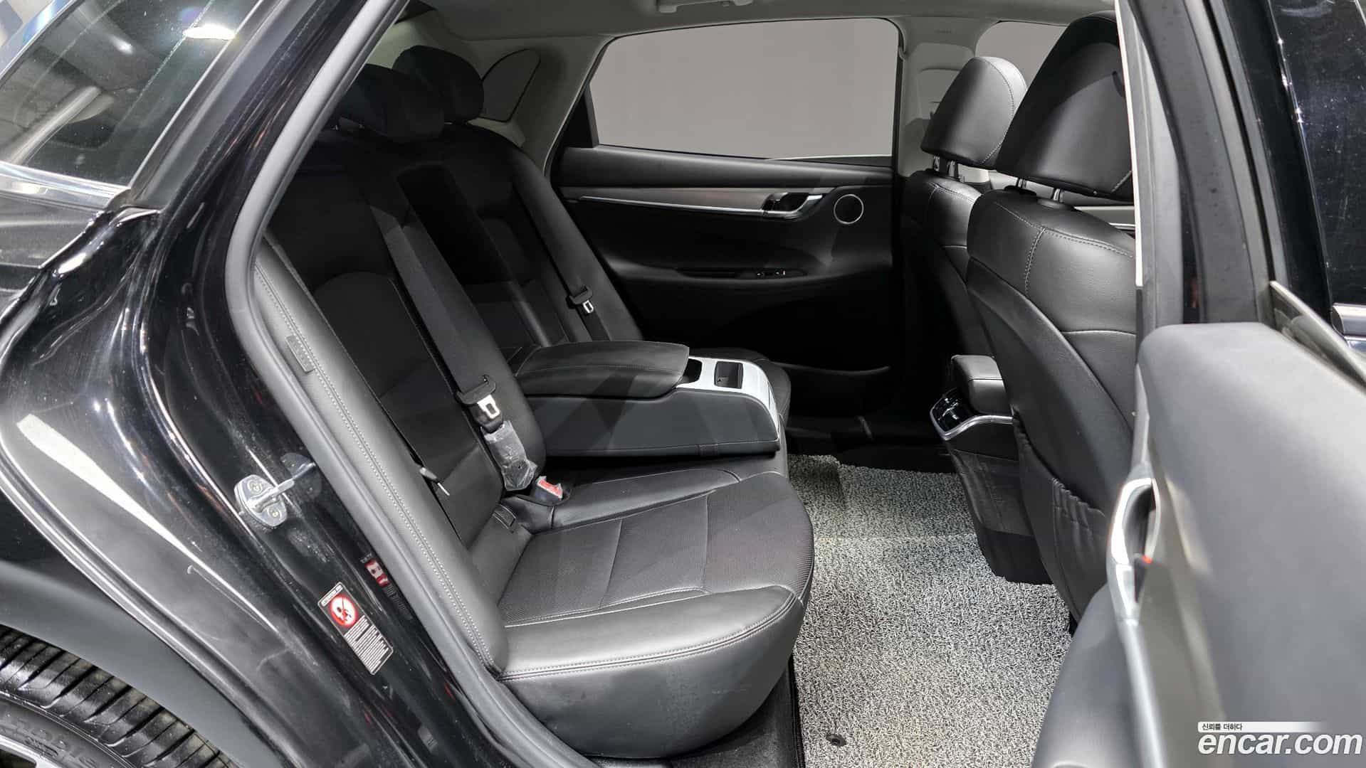 Grandeur Hyundai 2022.1-OPTION-016