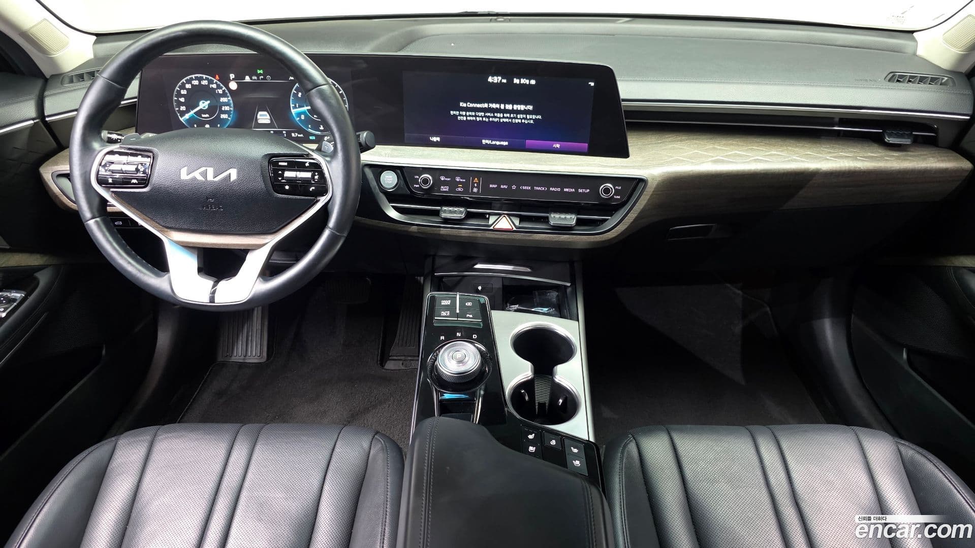Main__Slider__Photo:K8 Kia 2021.4-6