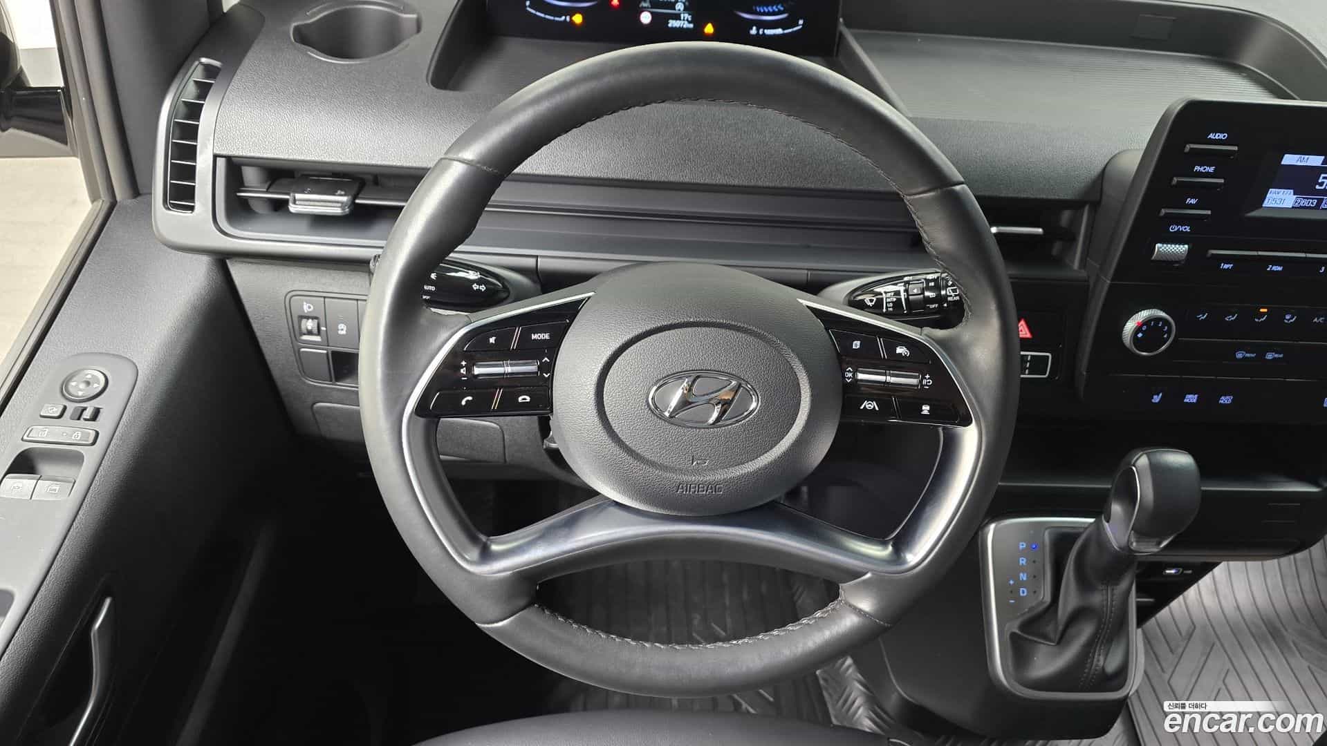 Staria Hyundai 2022.0-OPTION-017