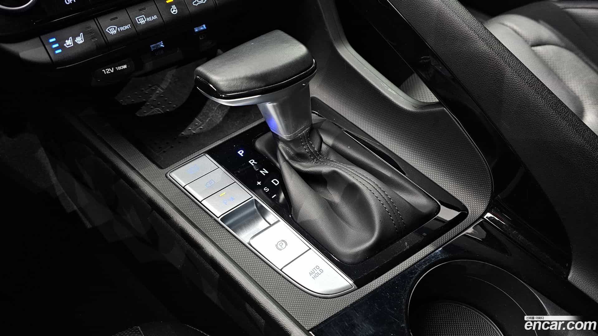 AVANTE Hyundai 2020.10-INNER-009