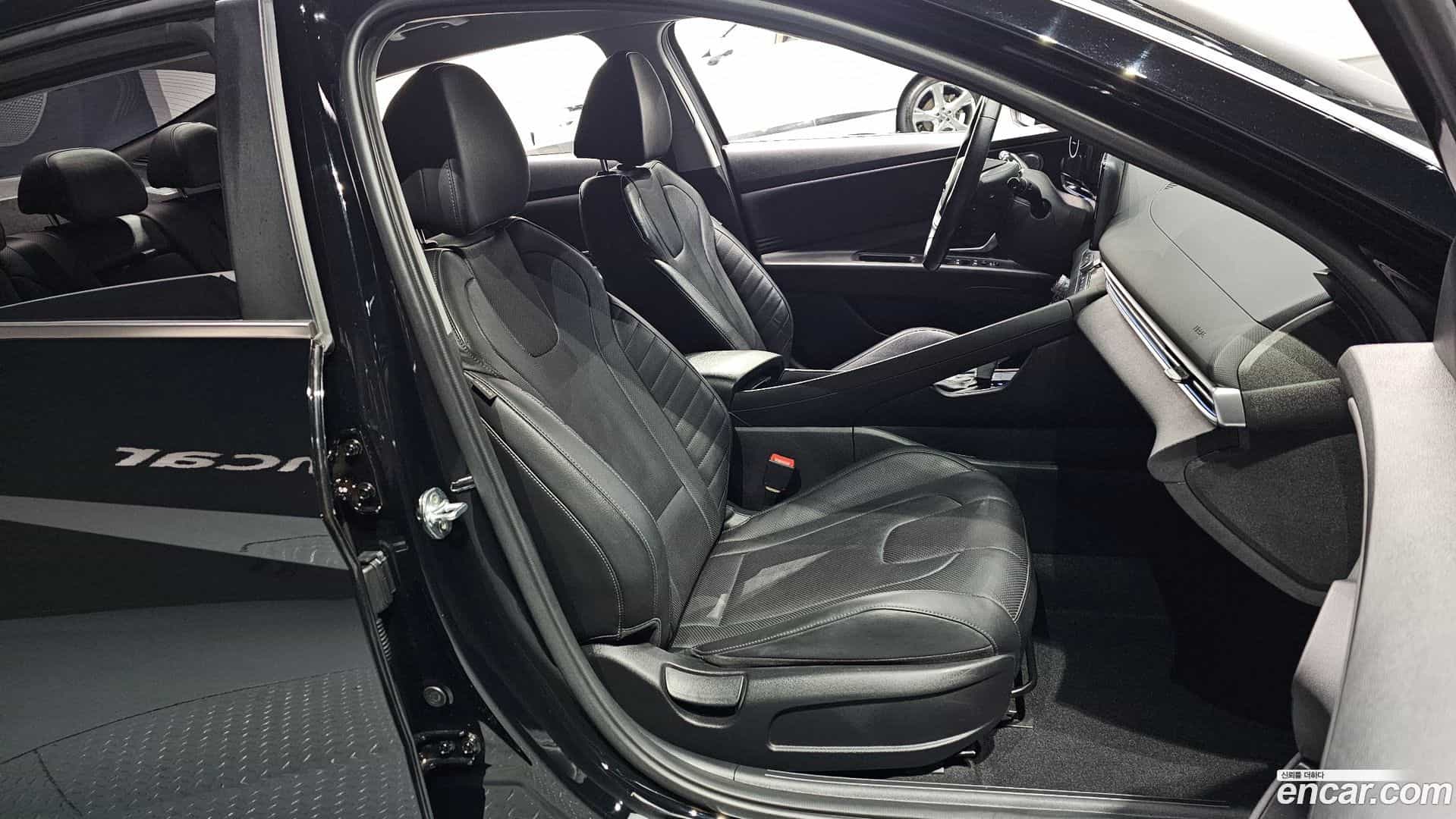 AVANTE Hyundai 2020.10-INNER-010