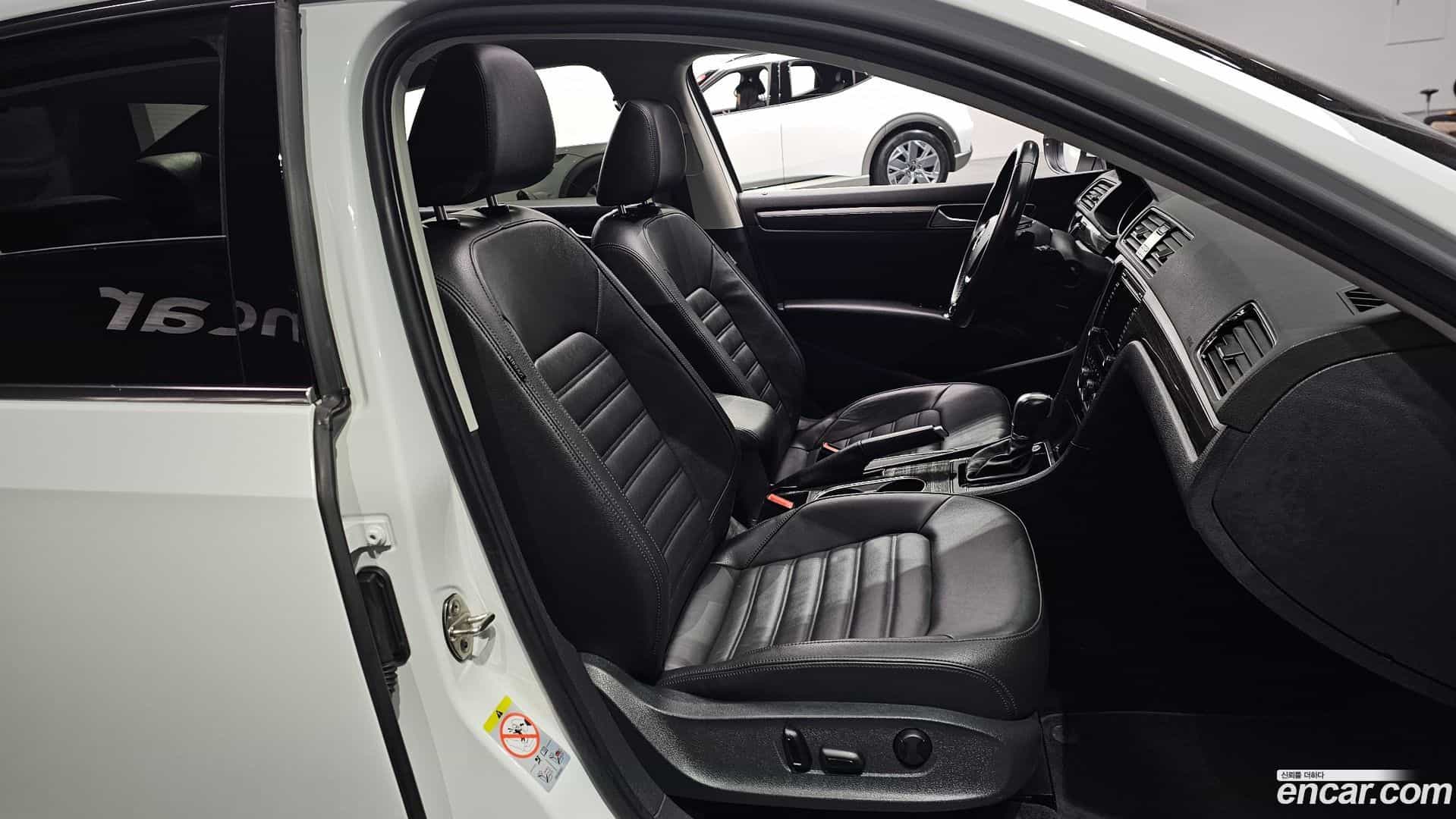 Passat Volkswagen 2018.10-INNER-010
