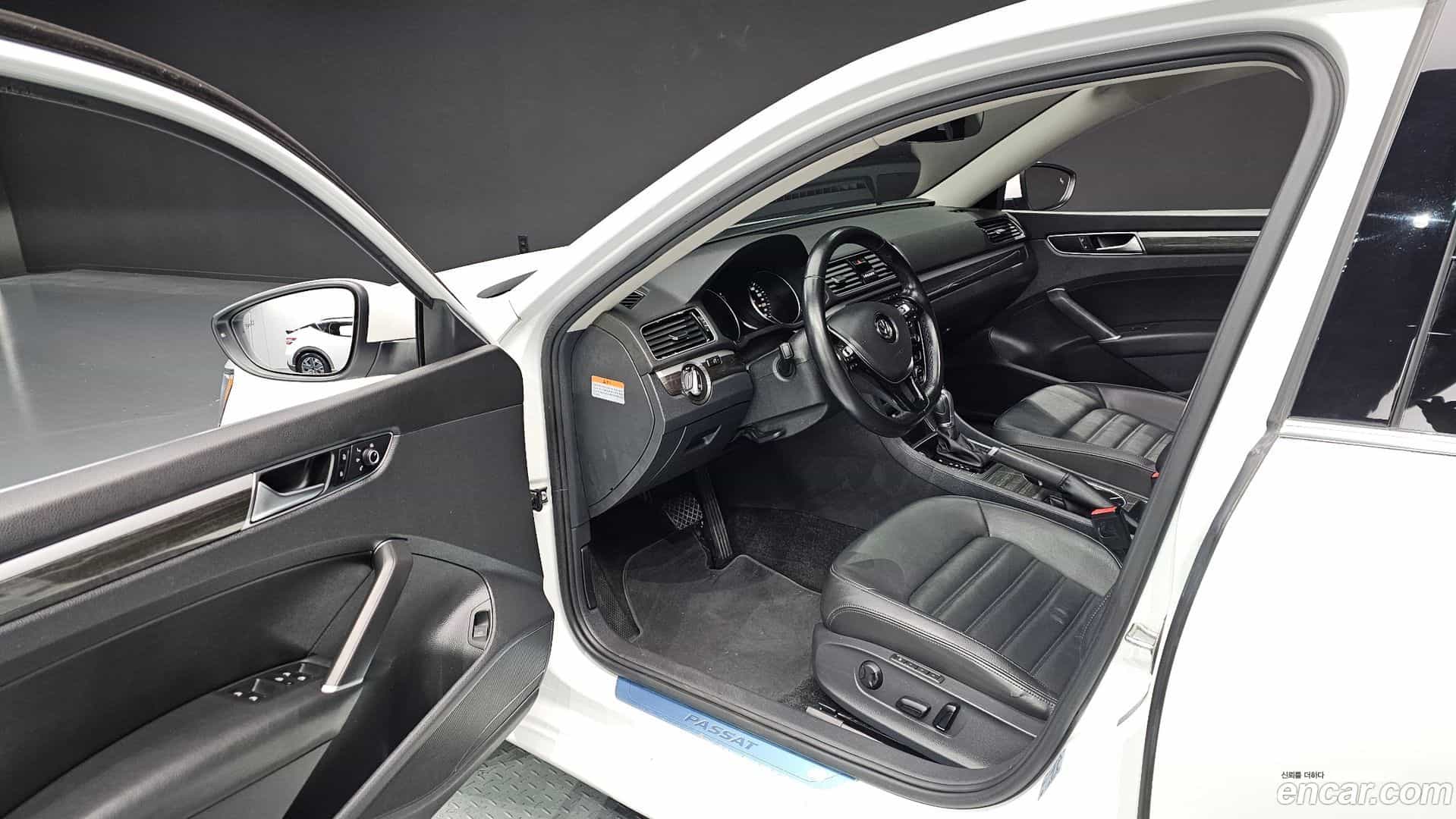 Passat Volkswagen 2018.10-OPTION-015