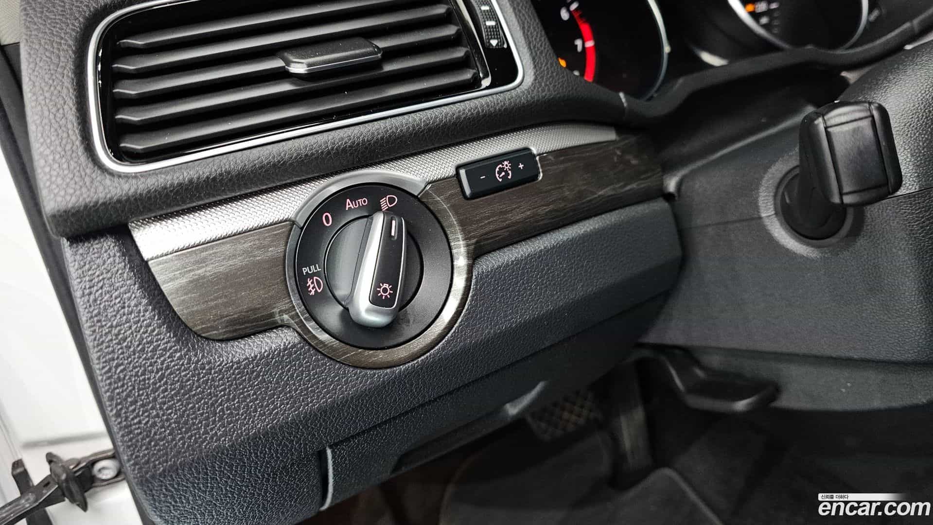 Passat Volkswagen 2018.10-OPTION-017