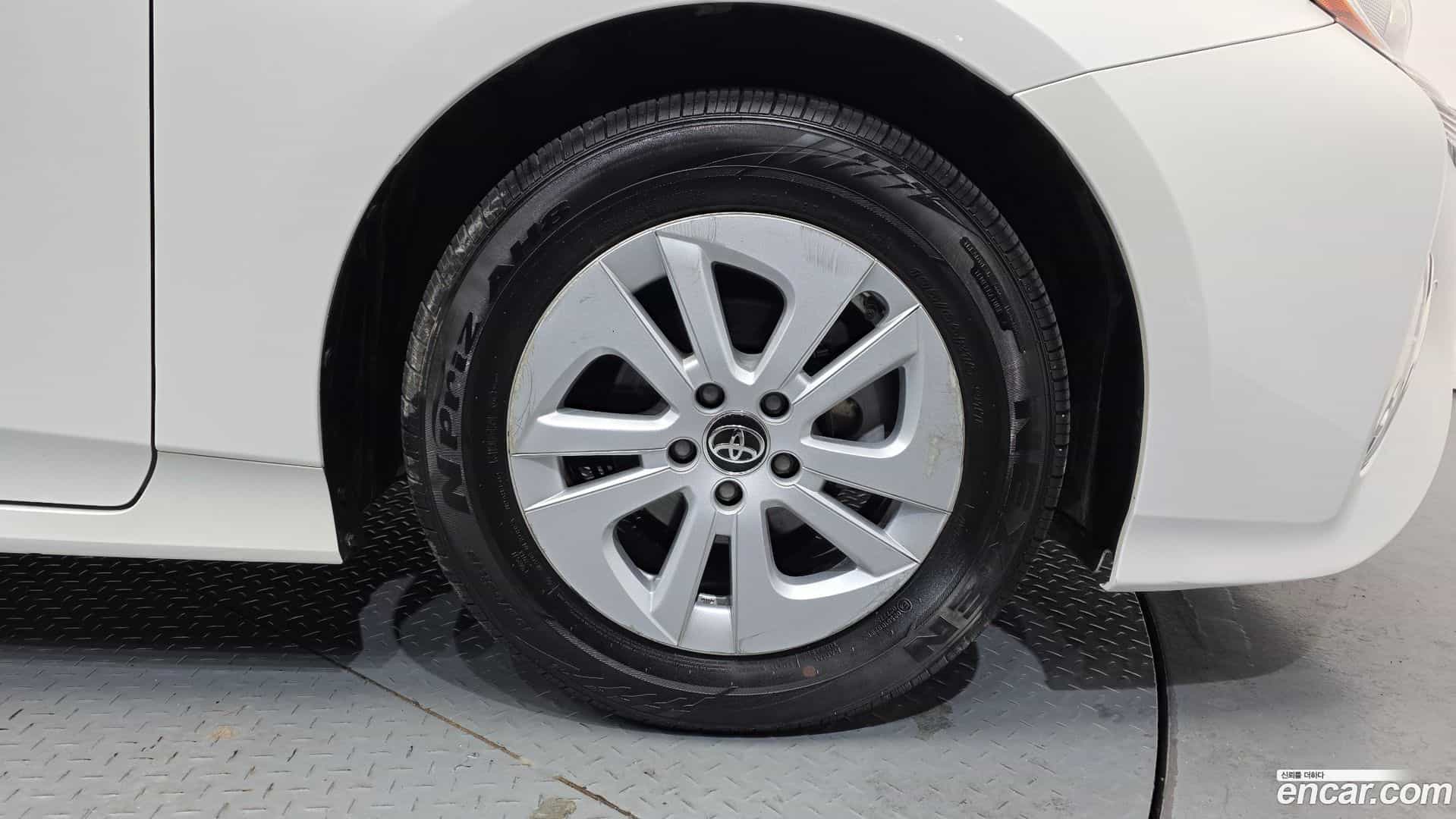 Prius Toyota 2018.11-OUTER-005