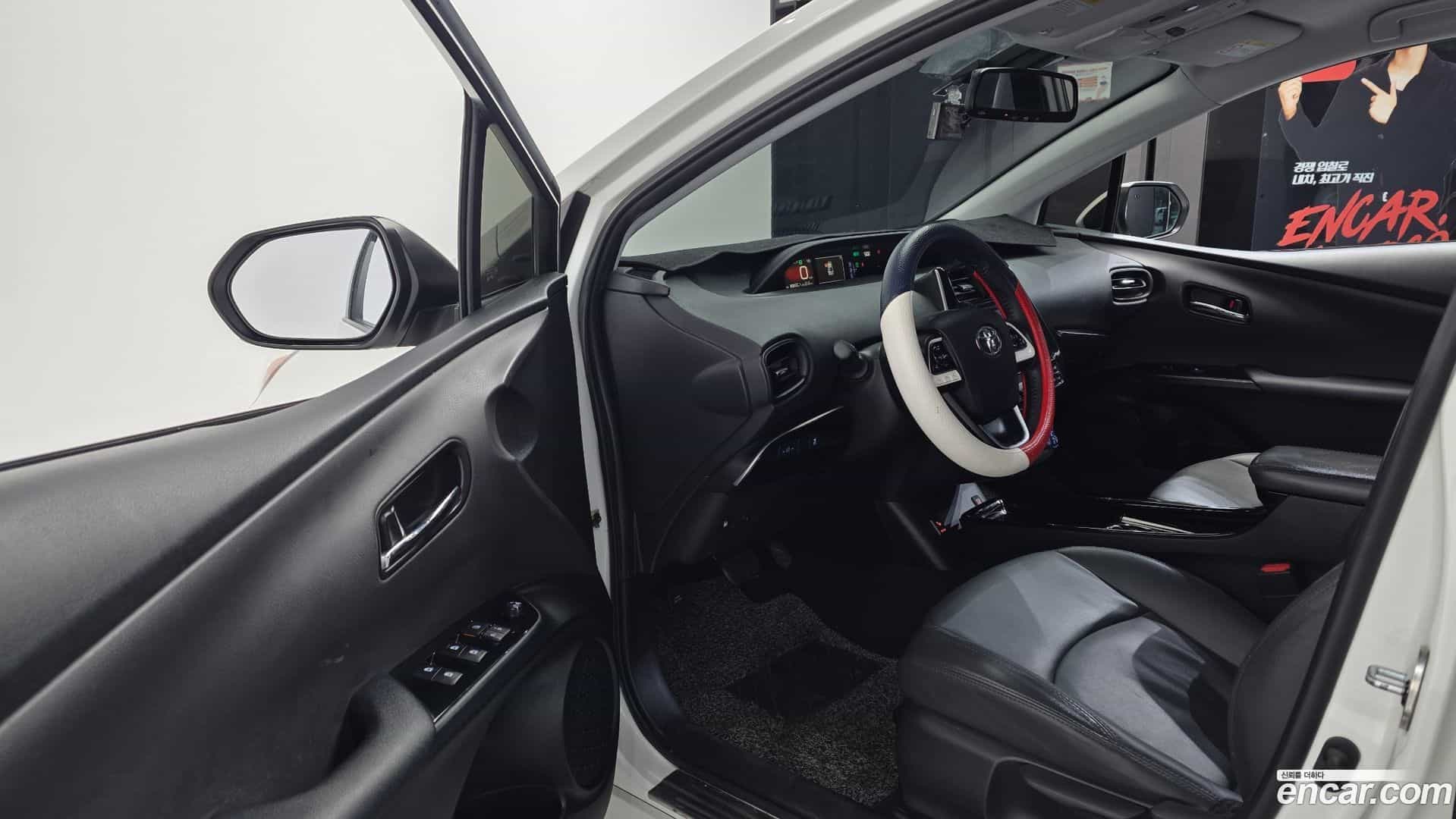 Prius Toyota 2018.11-INNER-010