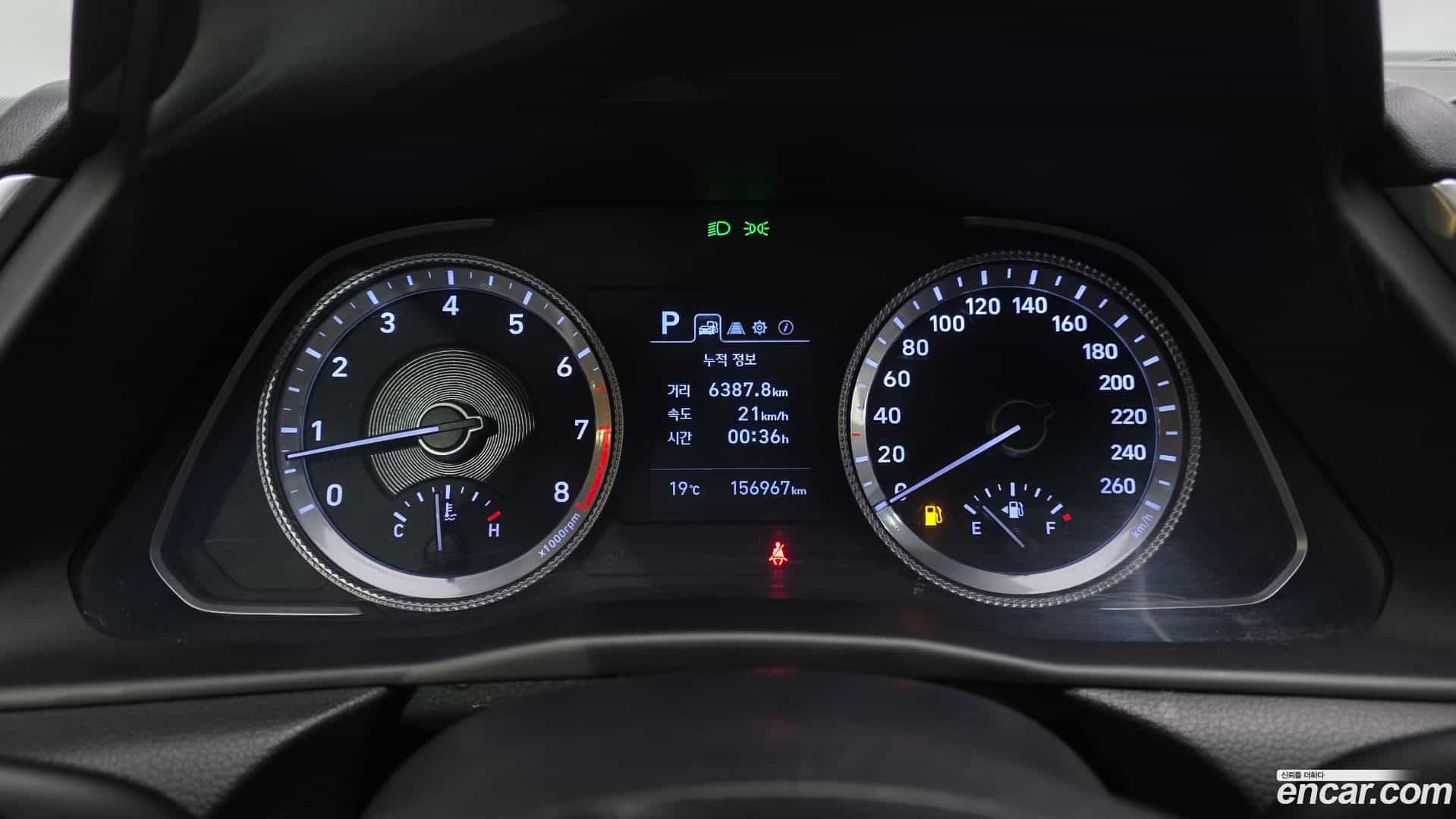Sonata Hyundai 2019.4-INNER-008
