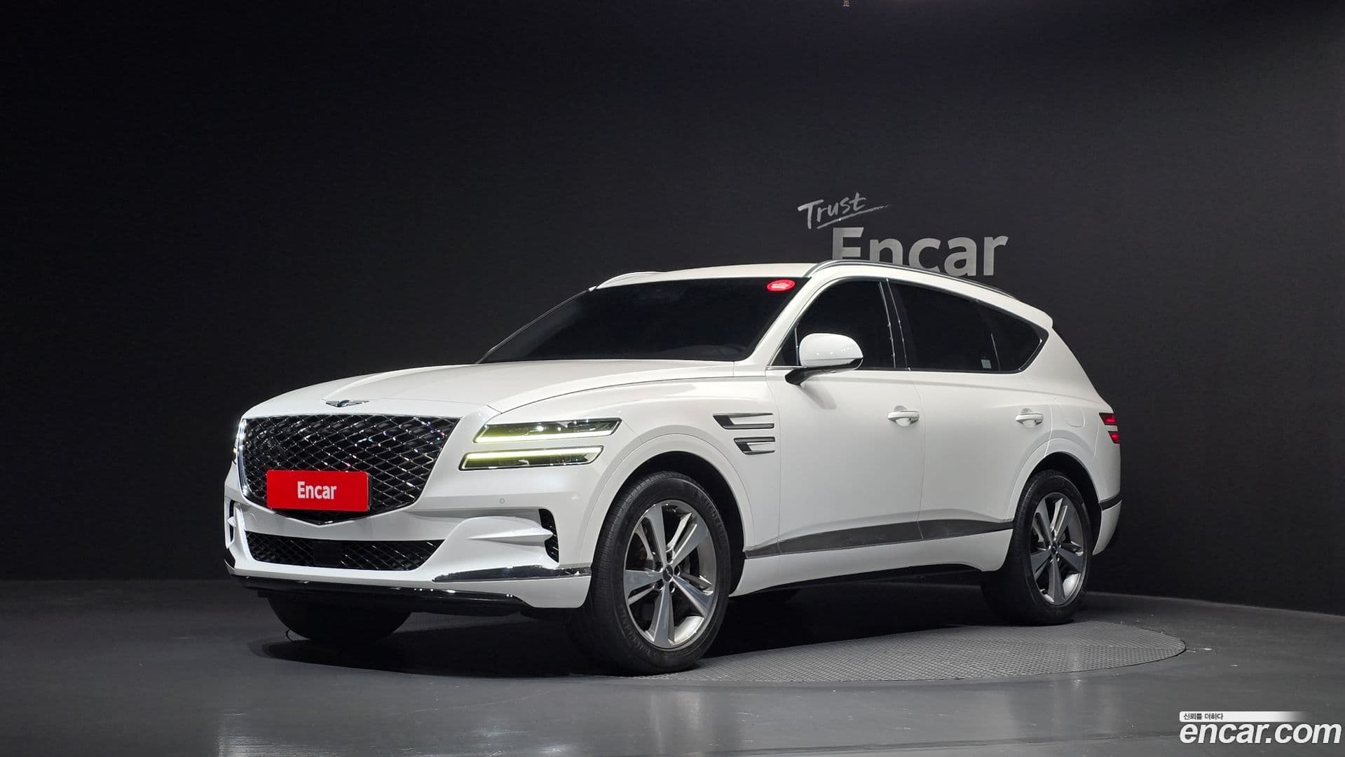 Main__Slider__Photo:GV80 Genesis 2021.3-0
