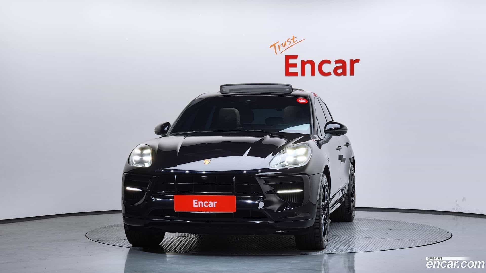 Macan Porsche 2021.1-OUTER-003