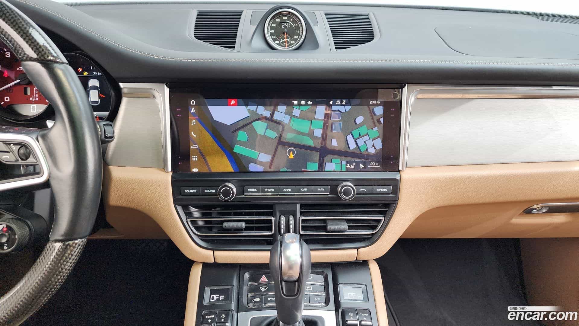Macan Porsche 2021.1-OPTION-018