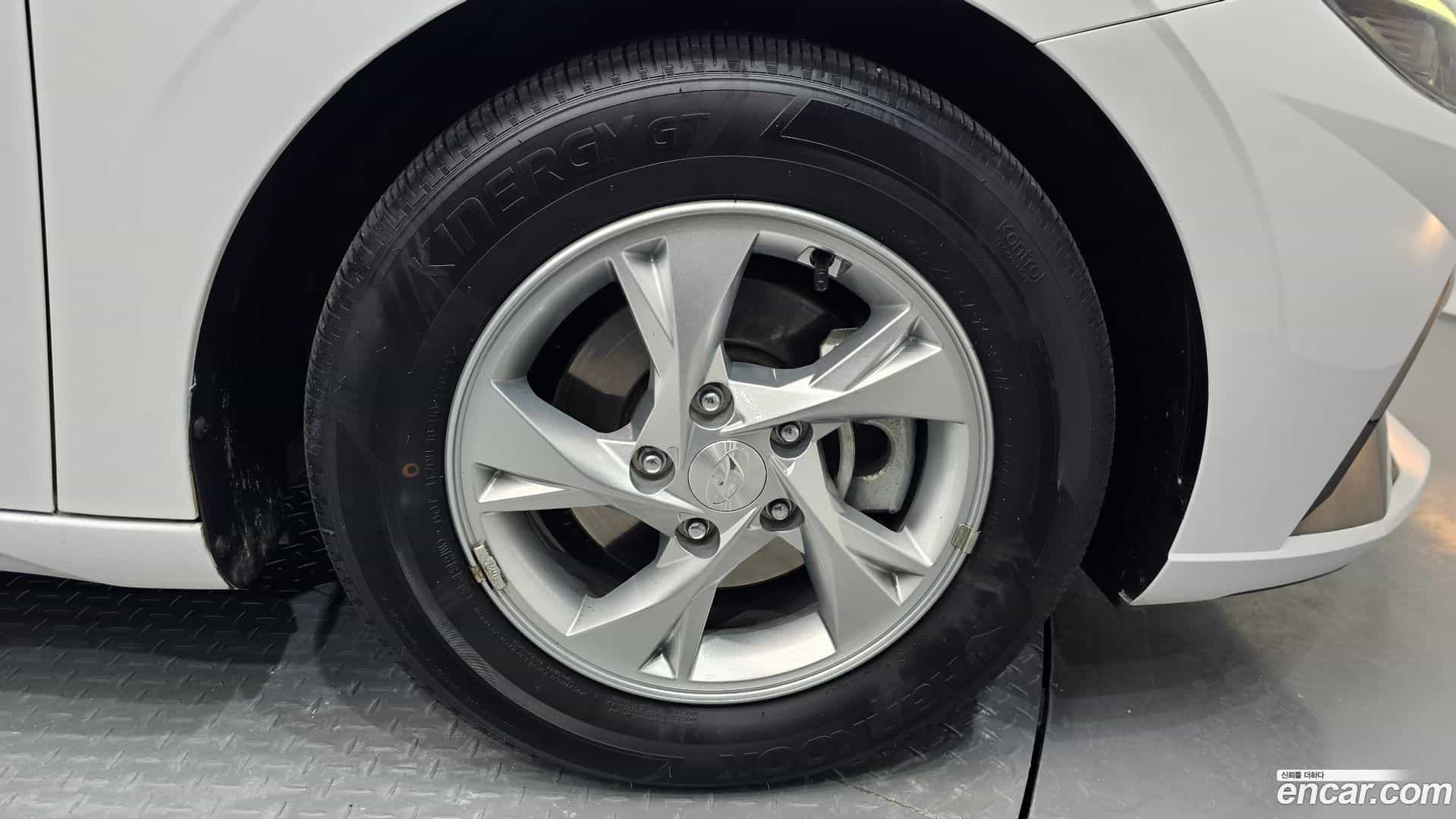 AVANTE Hyundai 2022.0-OUTER-005