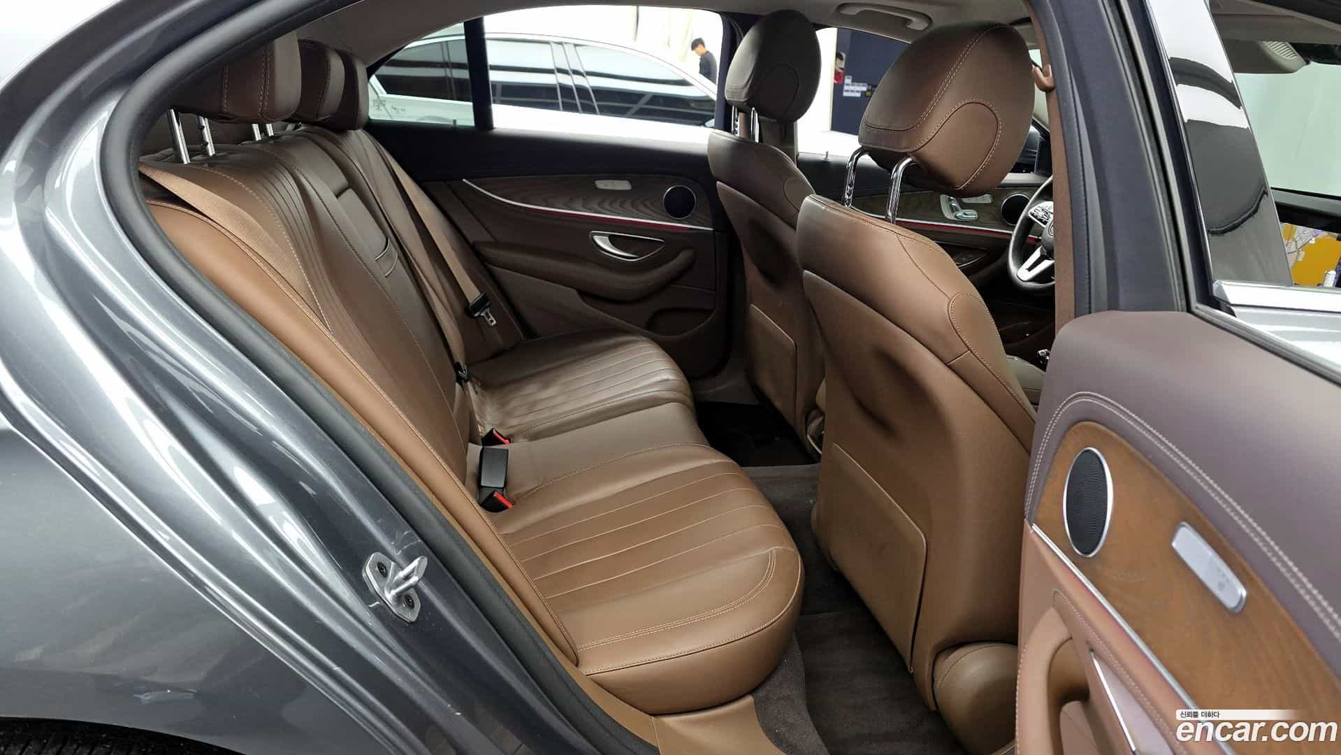 E-Class Mercedes-Benz 2019.7-OPTION-016