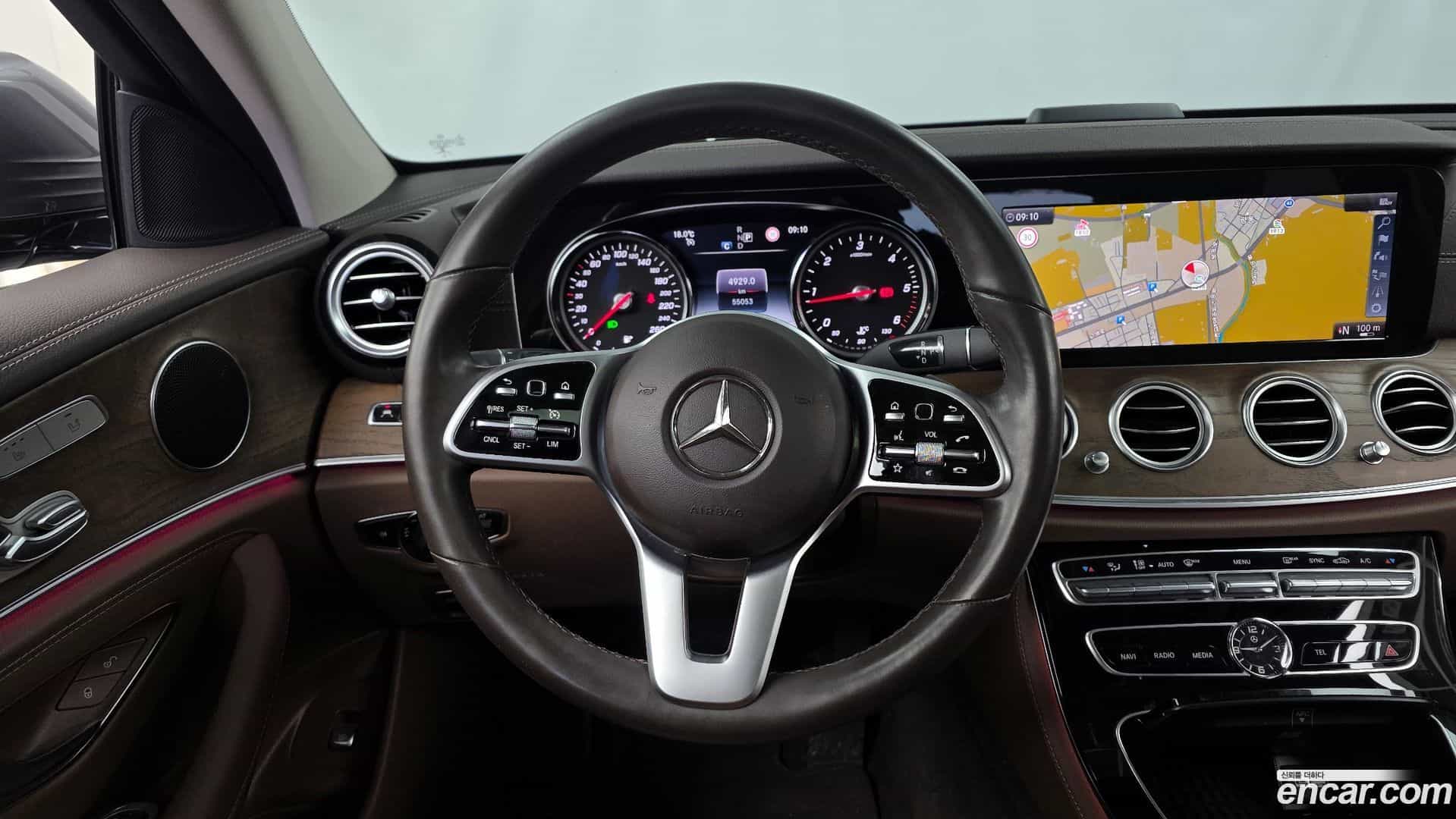 E-Class Mercedes-Benz 2019.7-OPTION-017