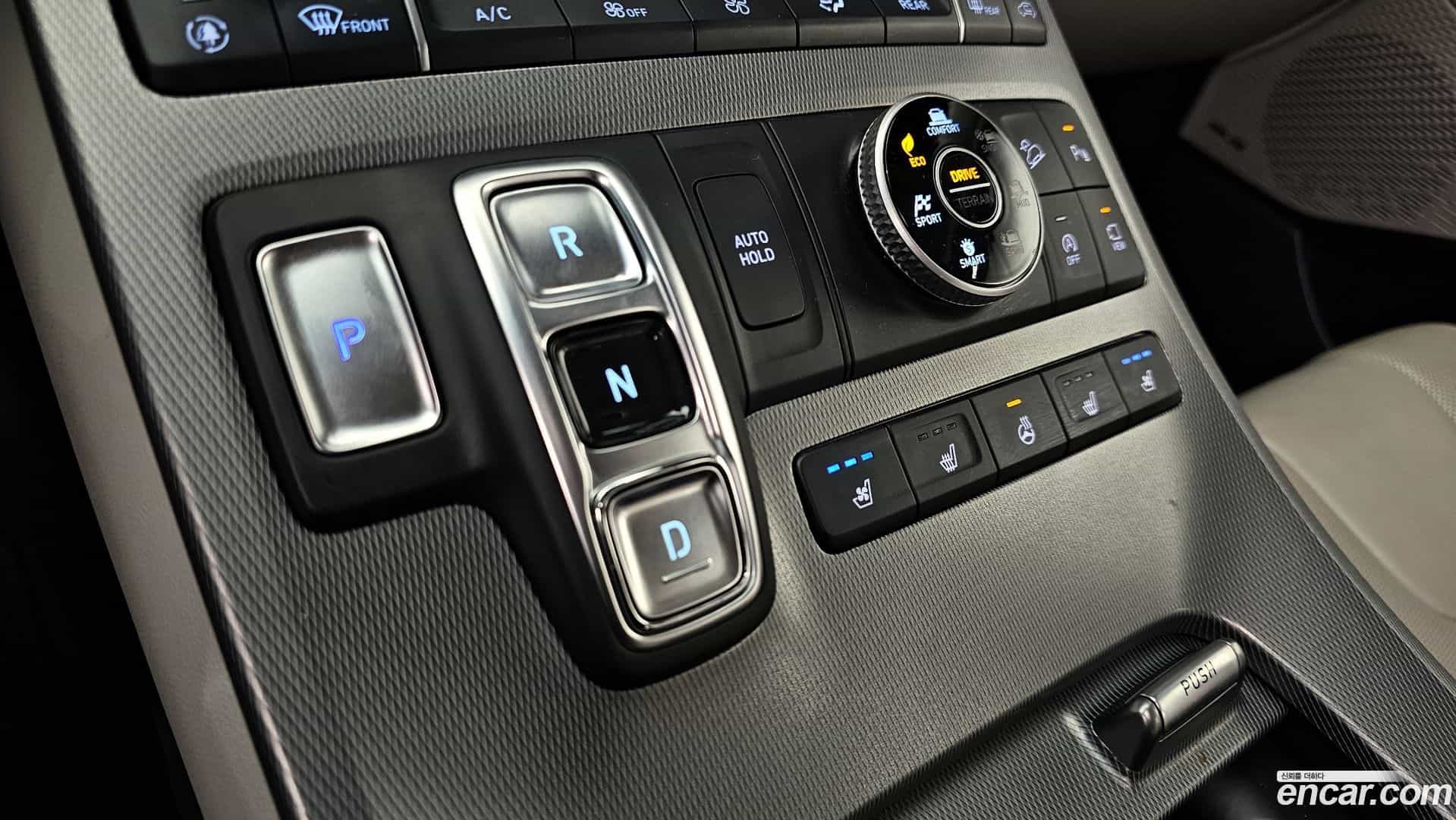 Palisade Hyundai 2019.1-INNER-009