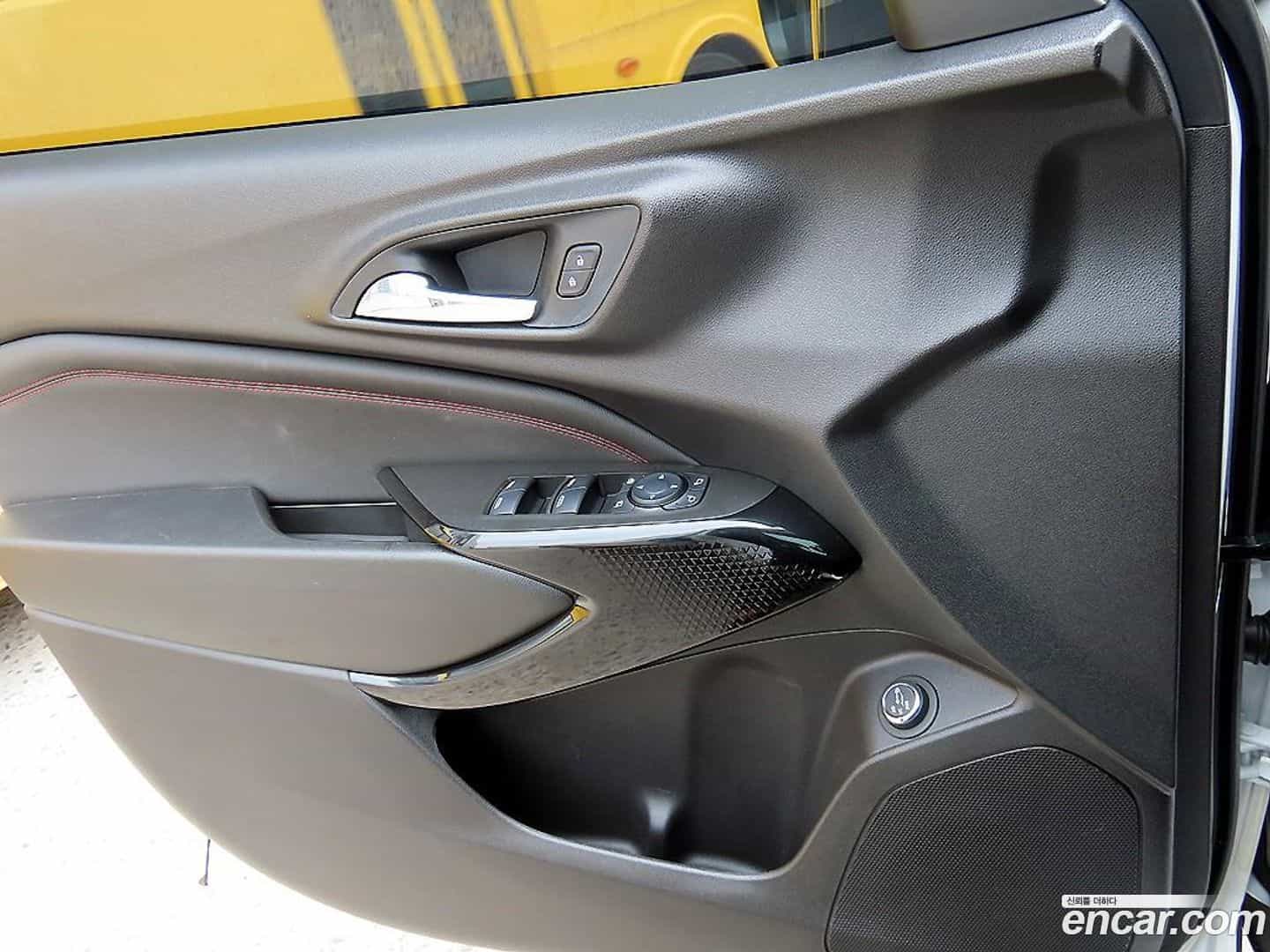 Trax Chevrolet 2024.3-OPTION-015