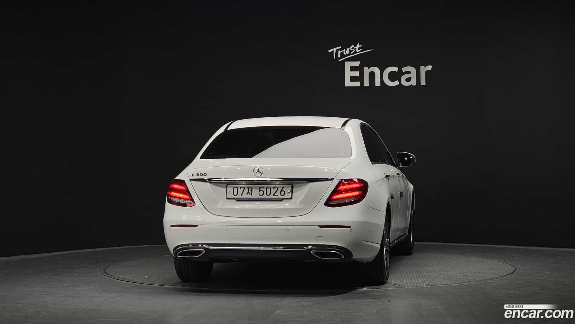 E-Class Mercedes-Benz 2018.9-OUTER-004