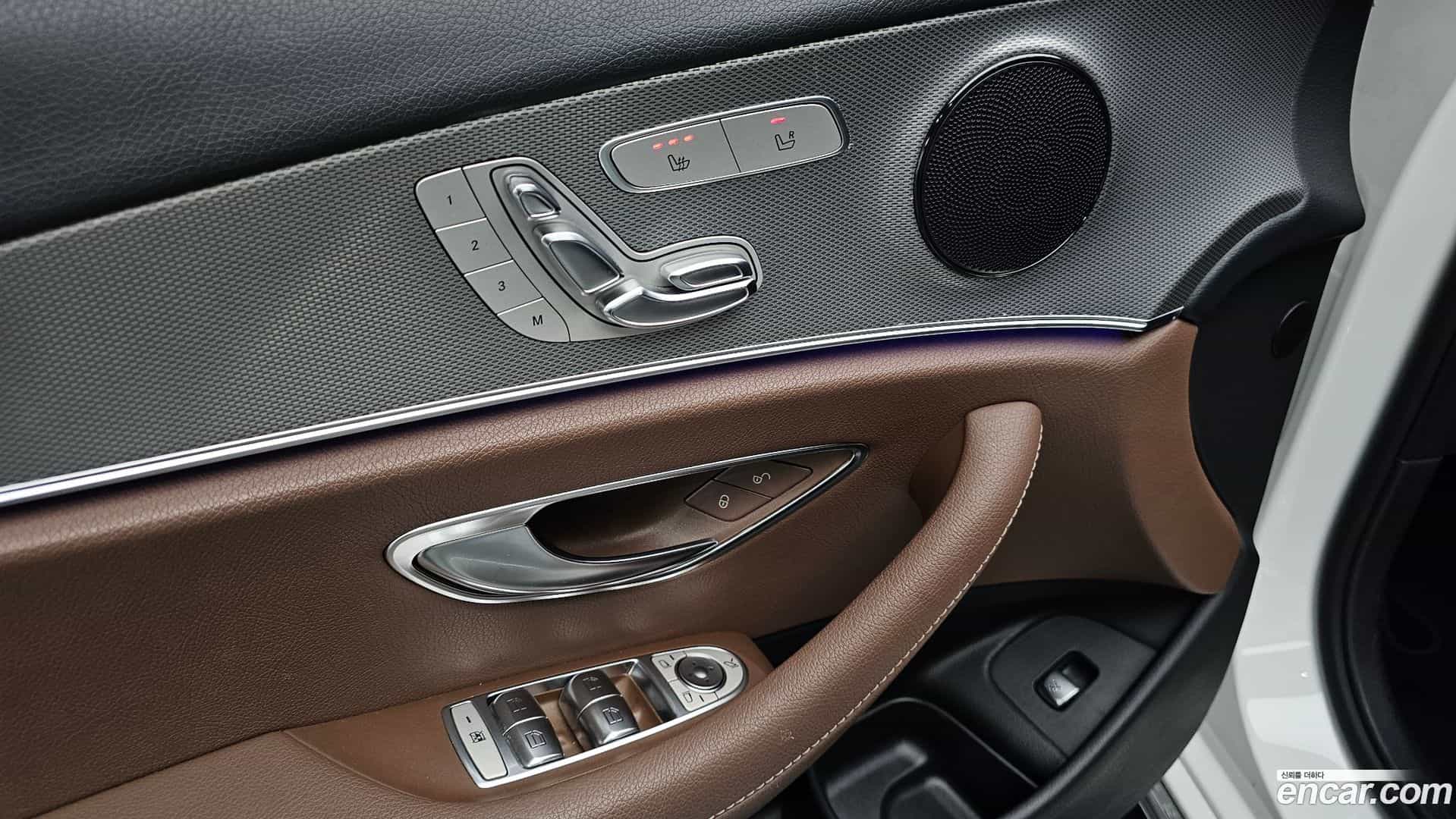 E-Class Mercedes-Benz 2018.9-OPTION-021