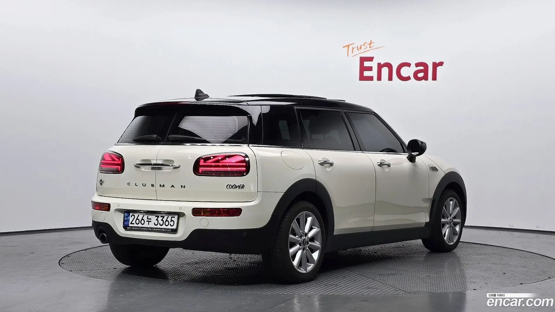 Main__Slider__Photo:Clubman Mini 2021.4-1