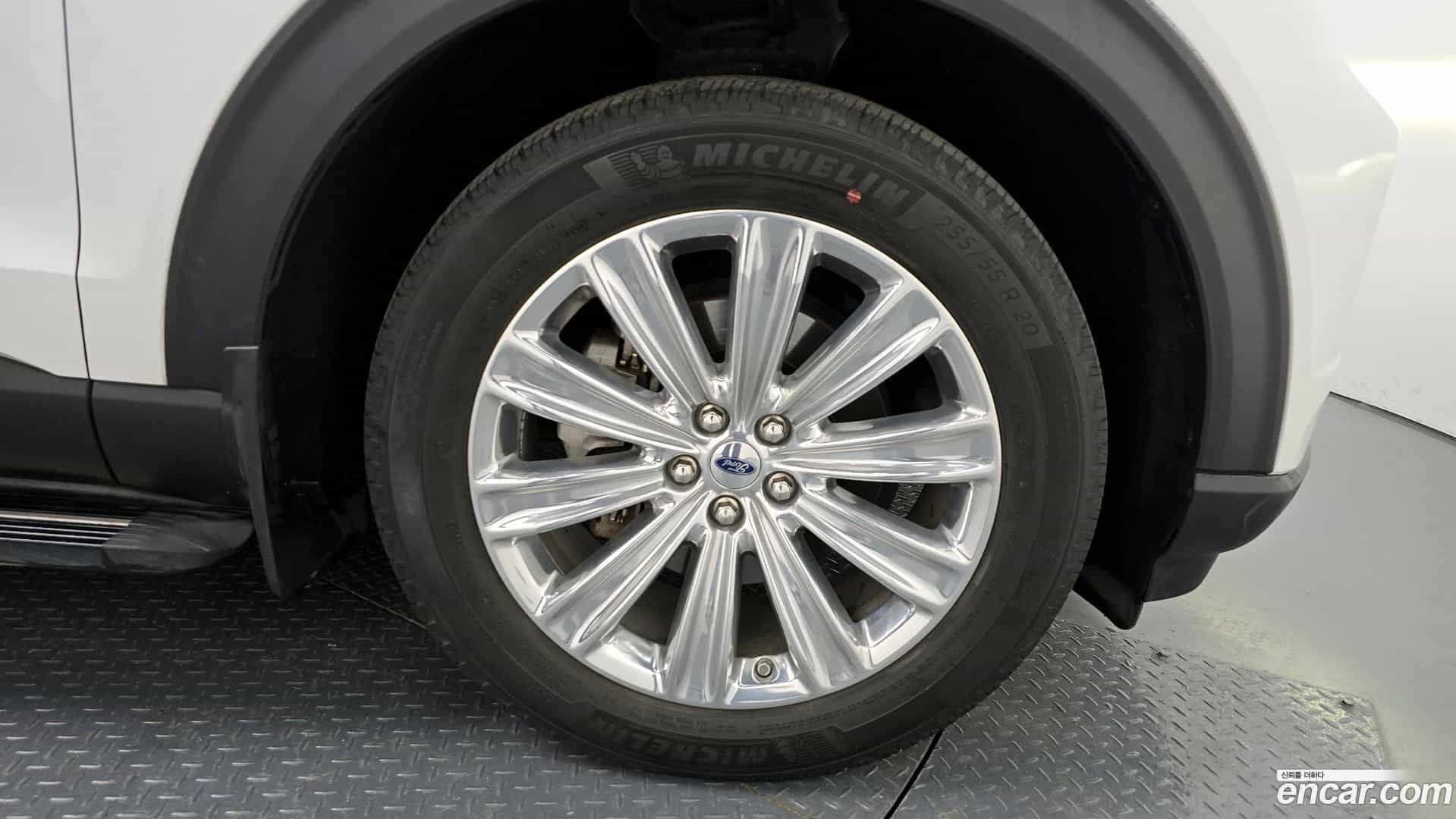 Explorer Ford 2020.10-OUTER-005