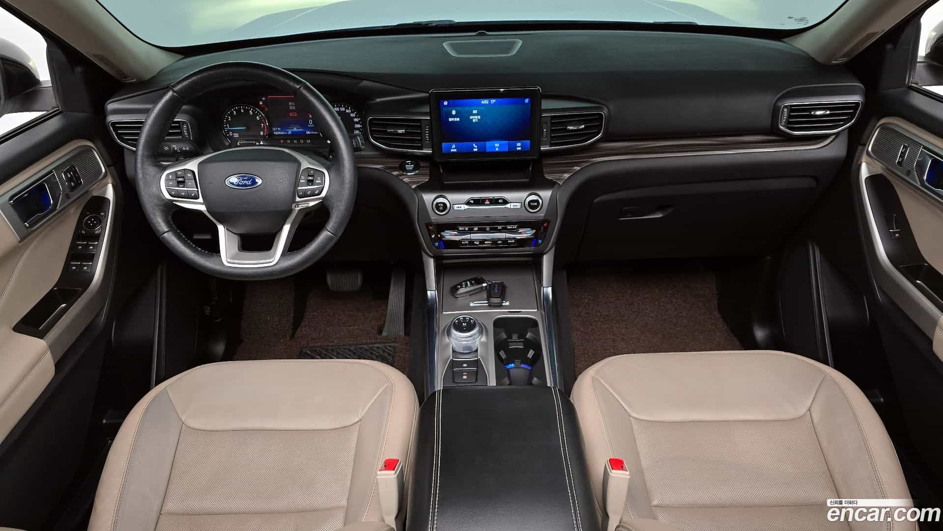 Explorer Ford 2020.10-INNER-007
