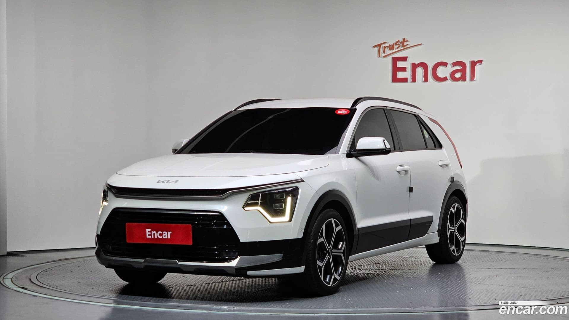 Main__Slider__Photo:Niro Kia 2022.3-0