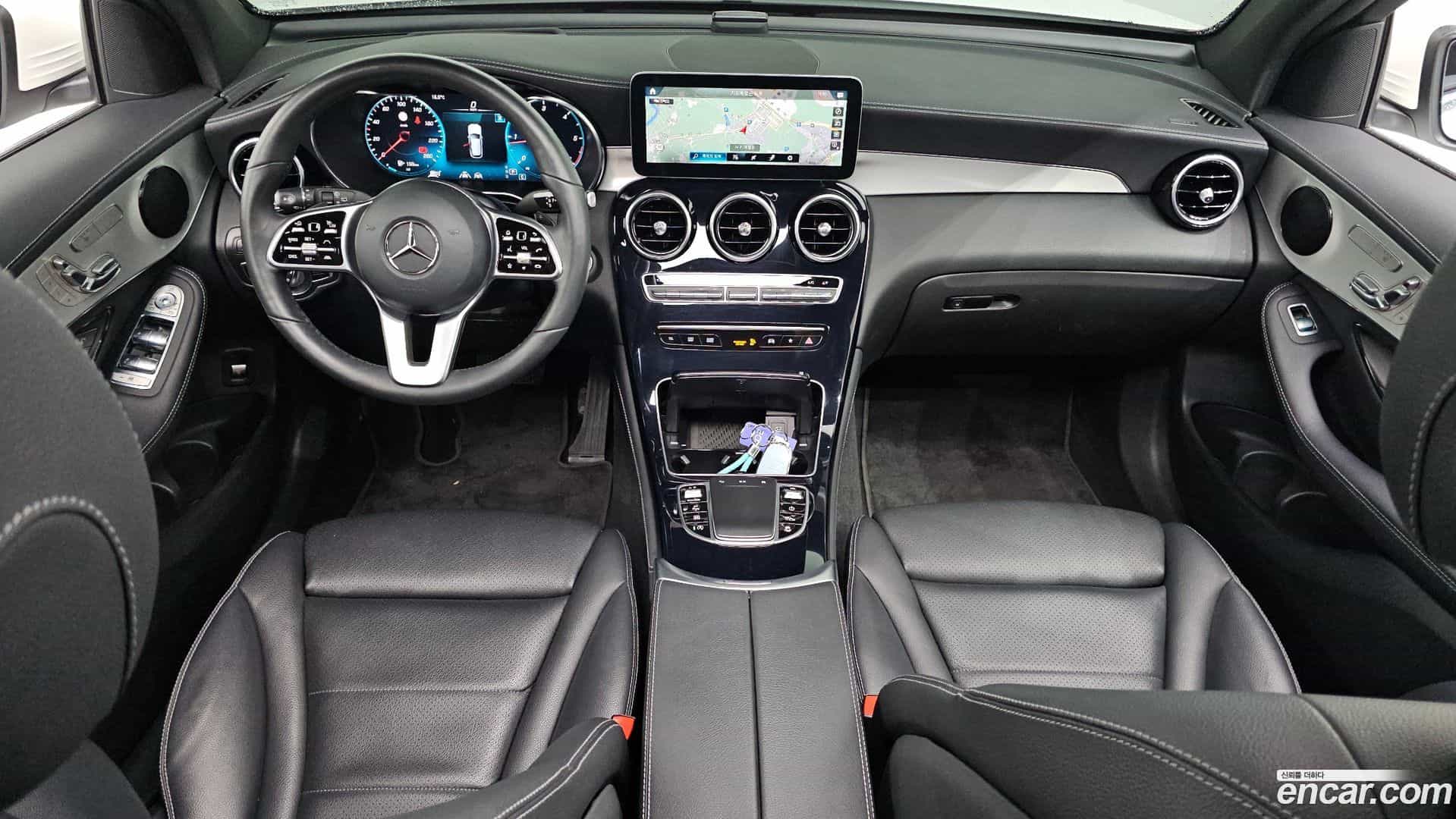 GLC-Class Mercedes-Benz 2021.3-INNER-007