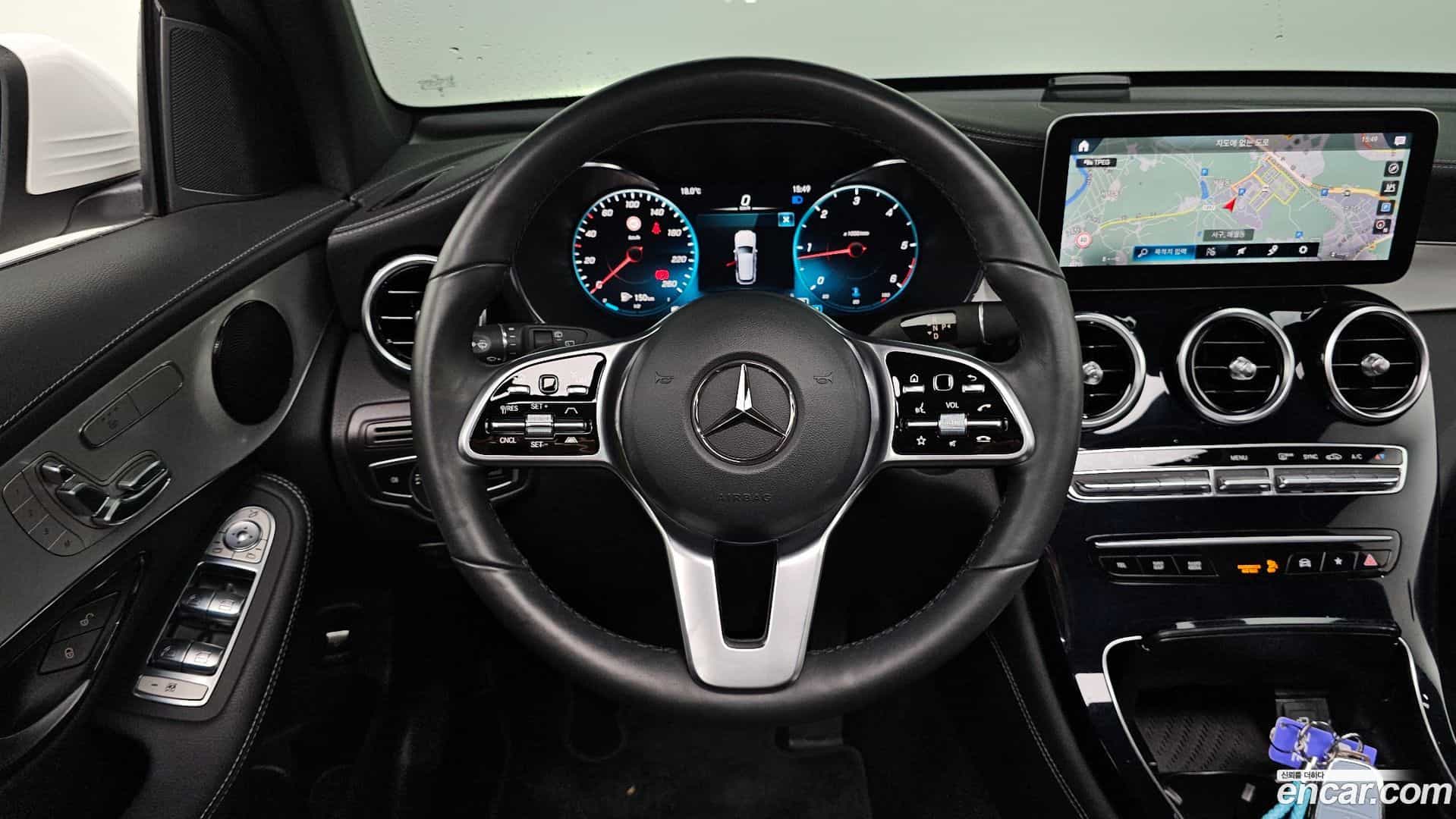 GLC-Class Mercedes-Benz 2021.3-OPTION-017
