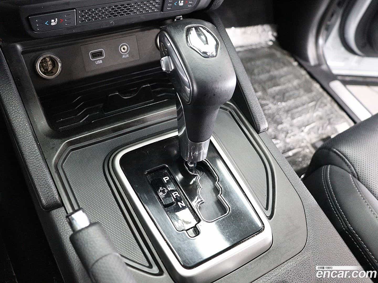 Rexton KG Mobility 2019.8-INNER-008