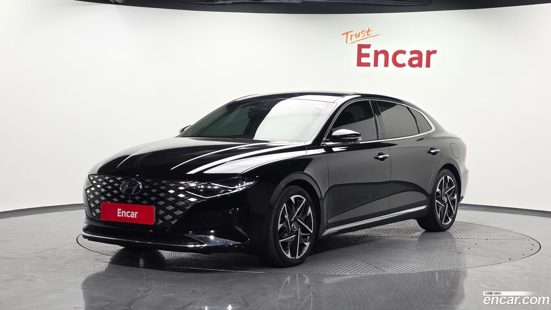 Main__Slider__Photo:Grandeur Hyundai 2019.11-0