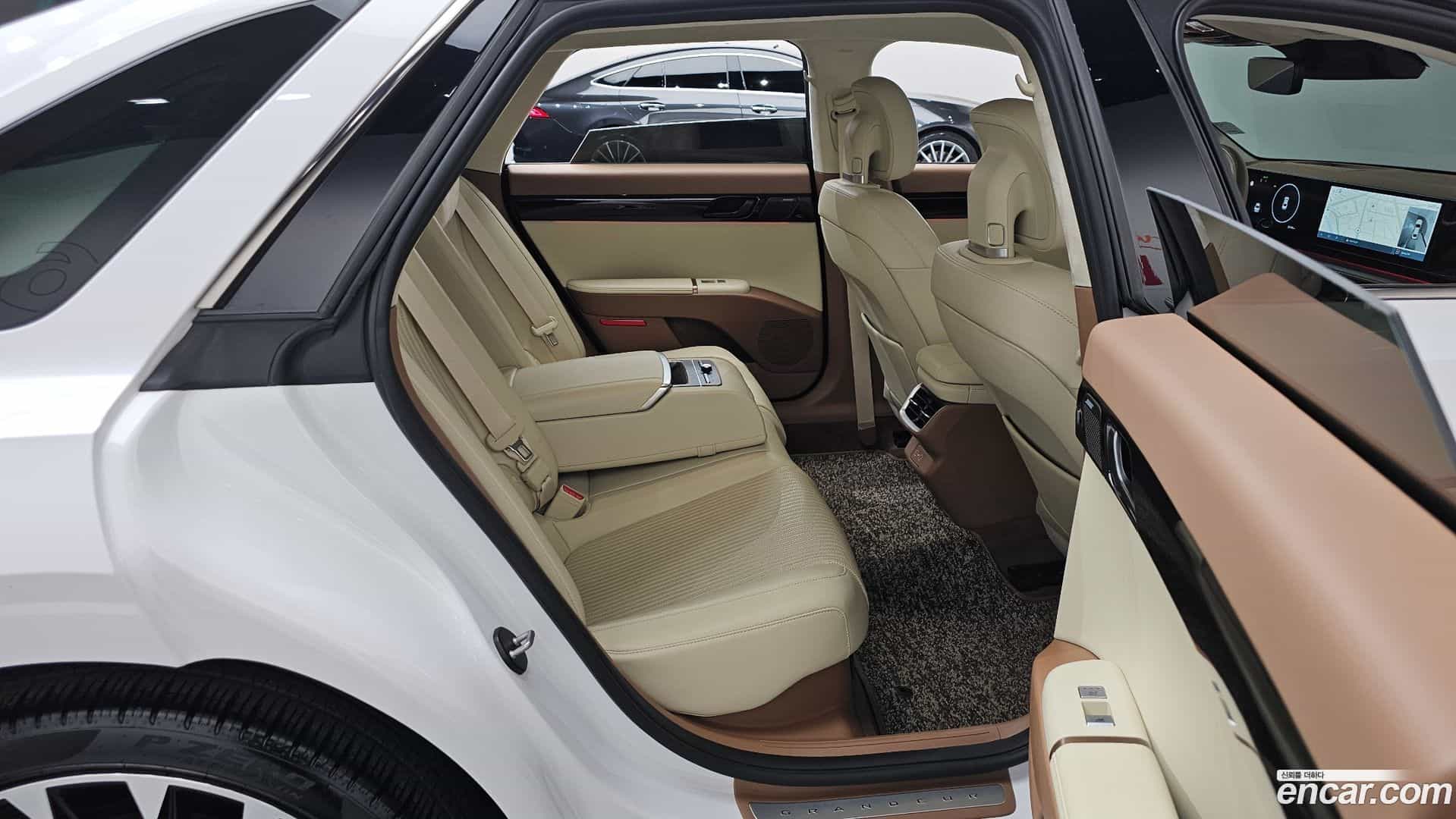 Grandeur Hyundai 2024.0-OPTION-016