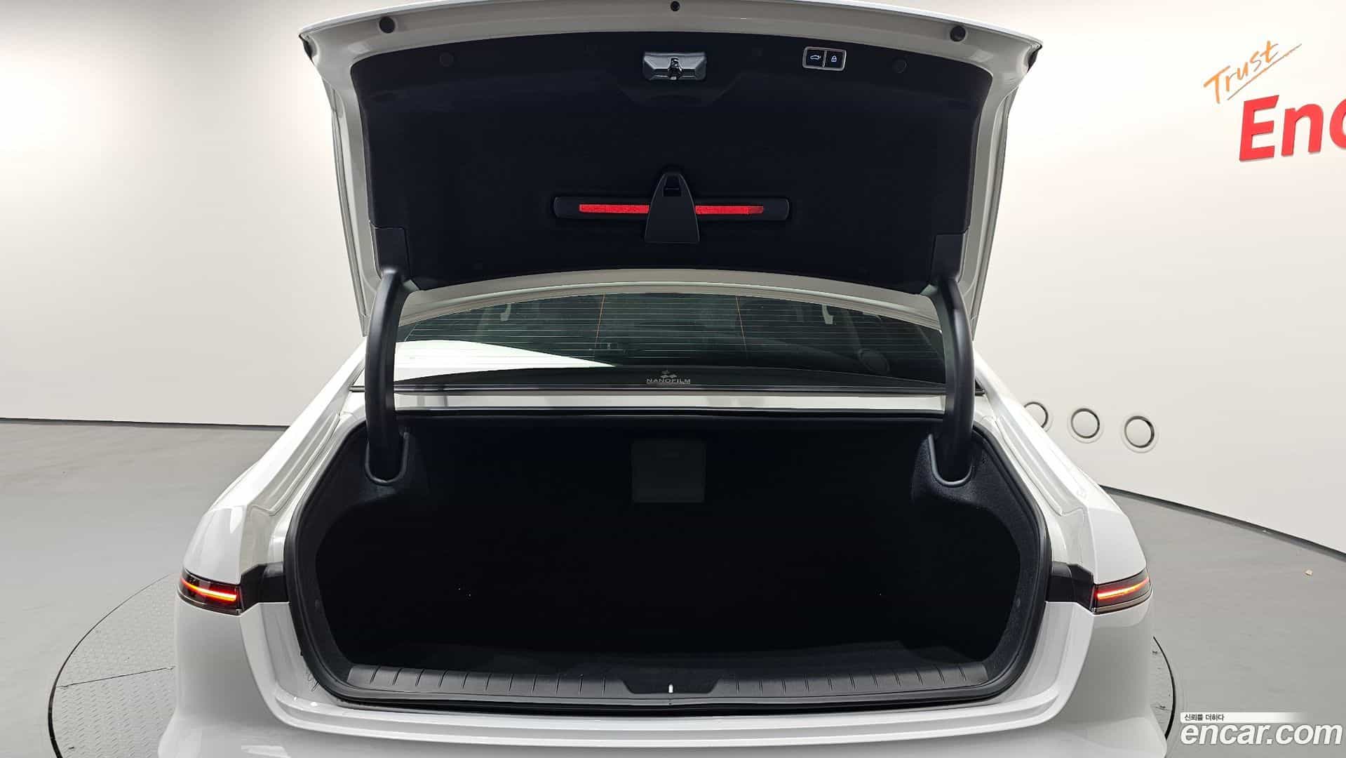 Grandeur Hyundai 2024.0-OPTION-024