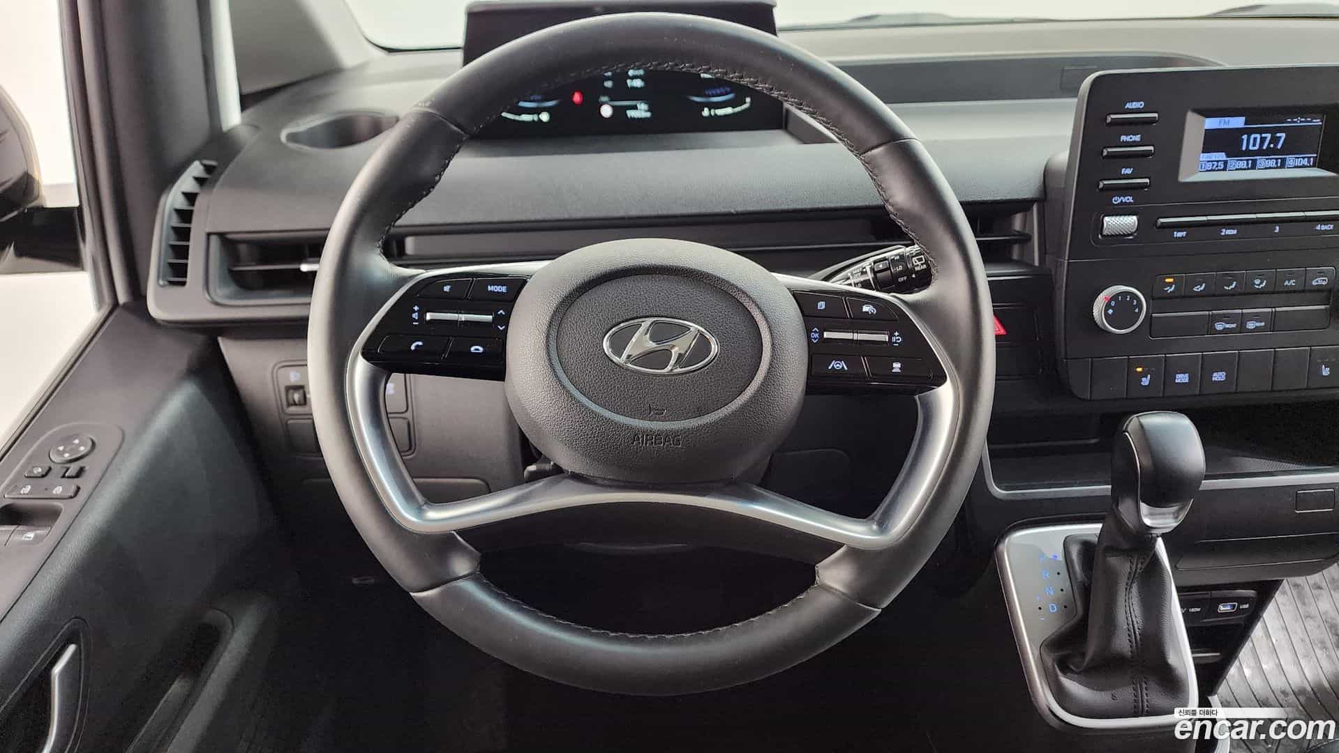 Staria Hyundai 2022.5-OPTION-020