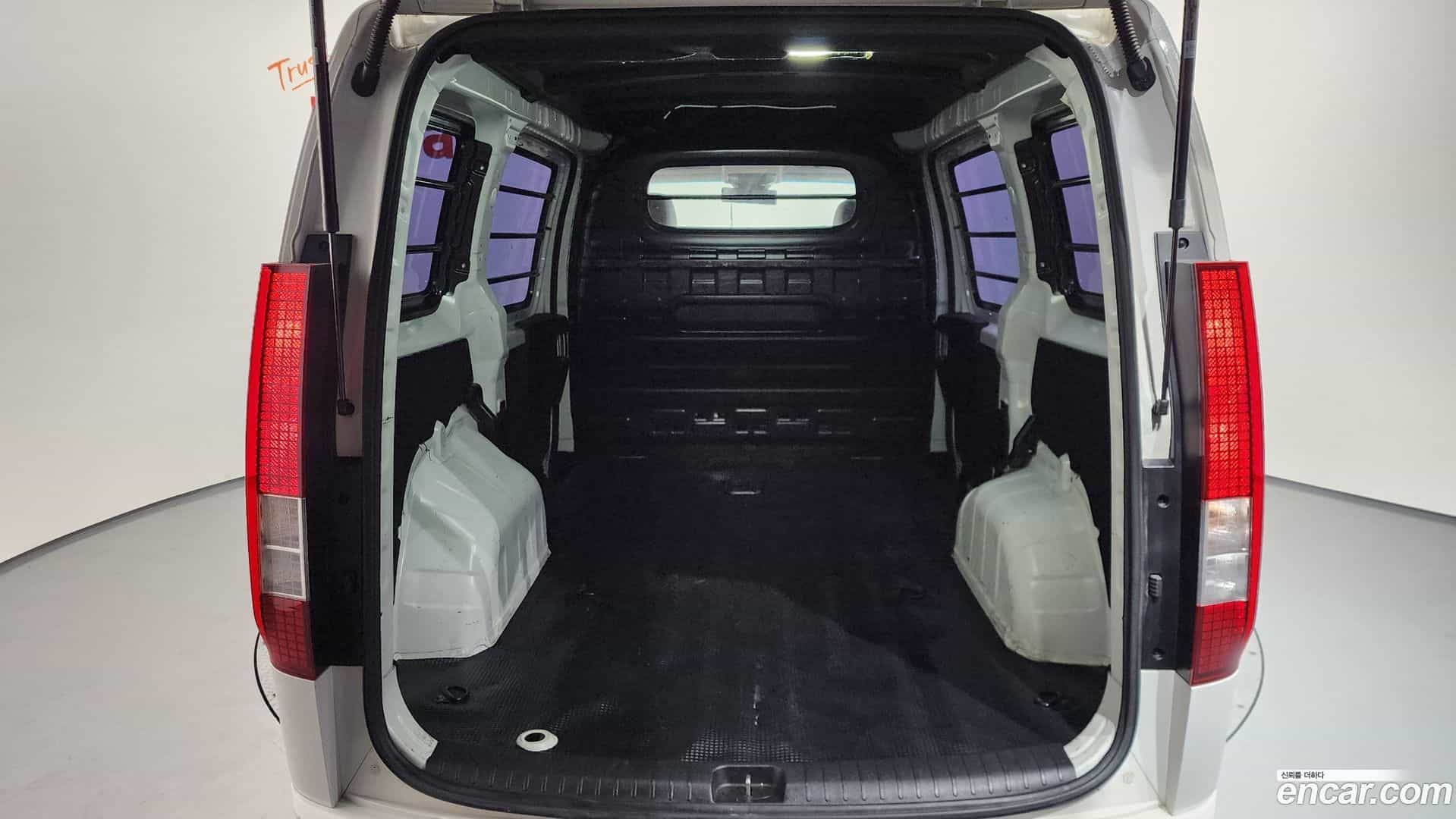 Staria Hyundai 2022.5-OPTION-024