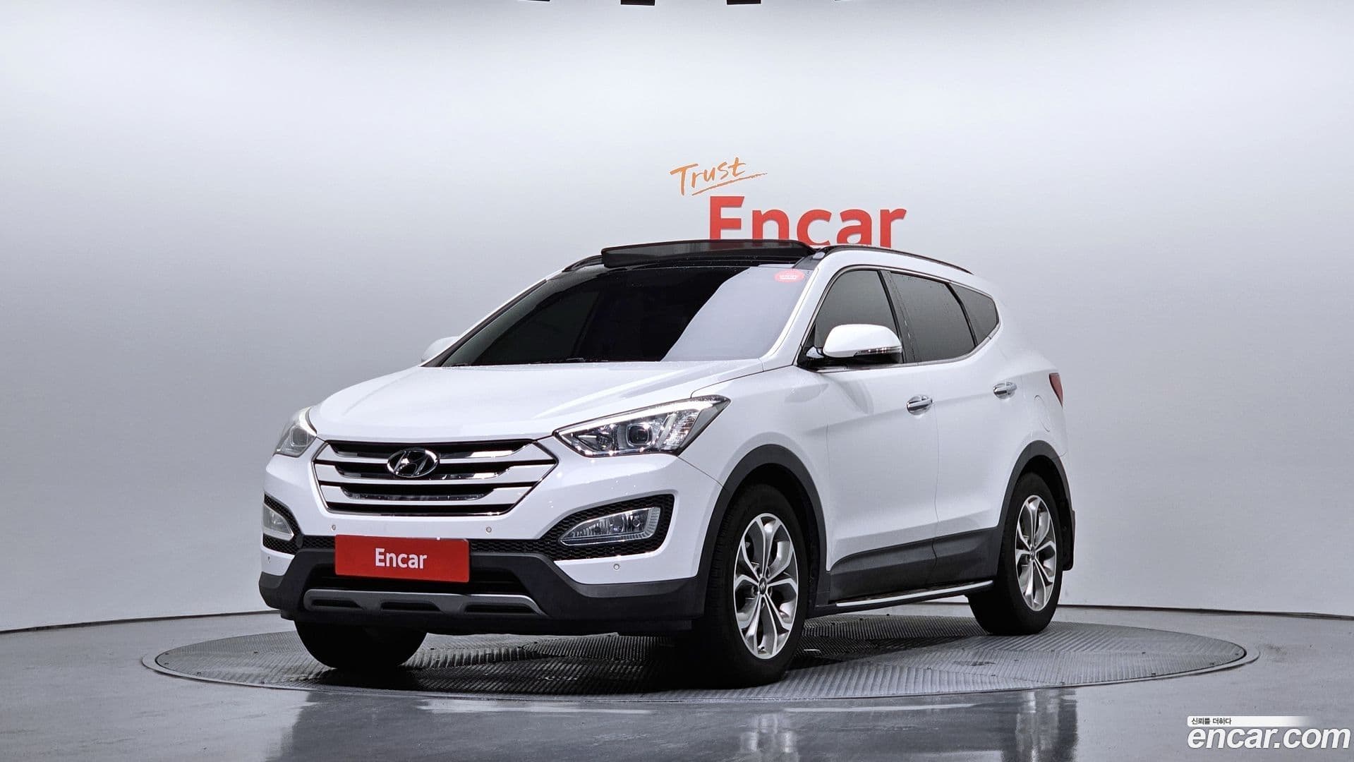 Main__Slider__Photo:Santafe Hyundai 2014.9-0